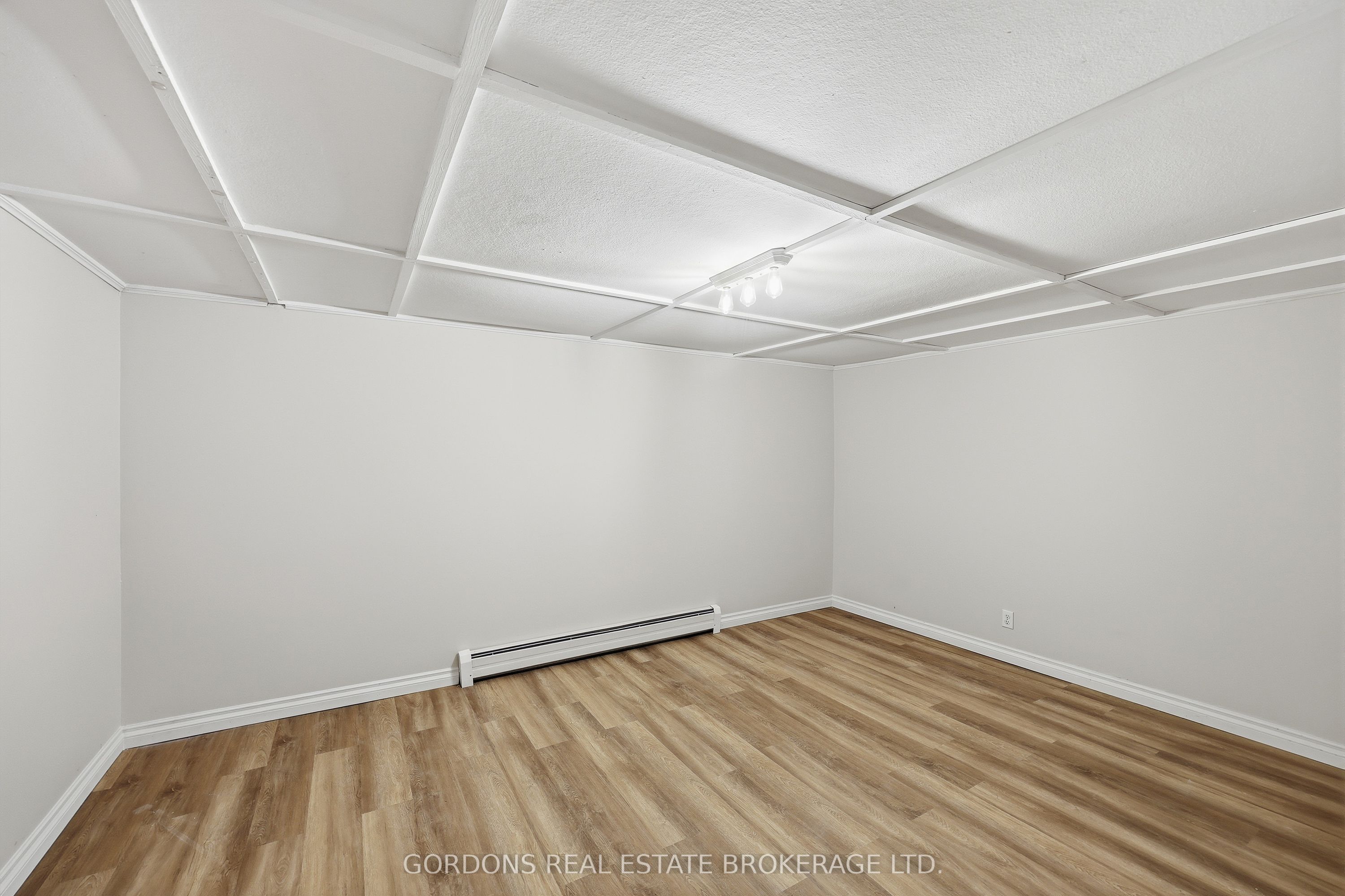 25 Riverside Drive Property Photo 46
