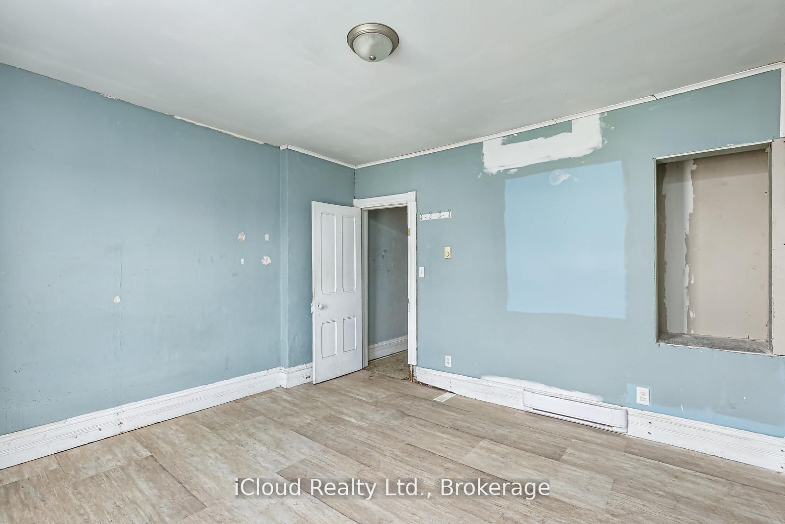 1083 3rd A Avenue E Property Photo 10