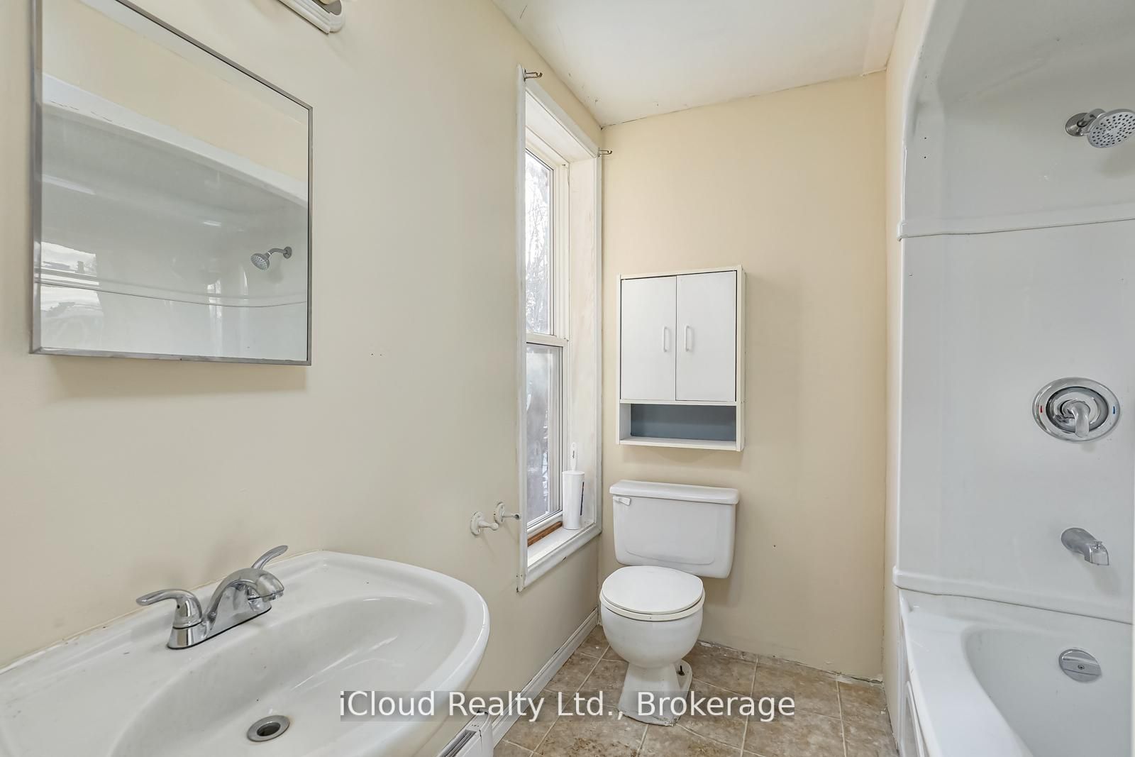 1083 3rd A Avenue E Property Photo 12