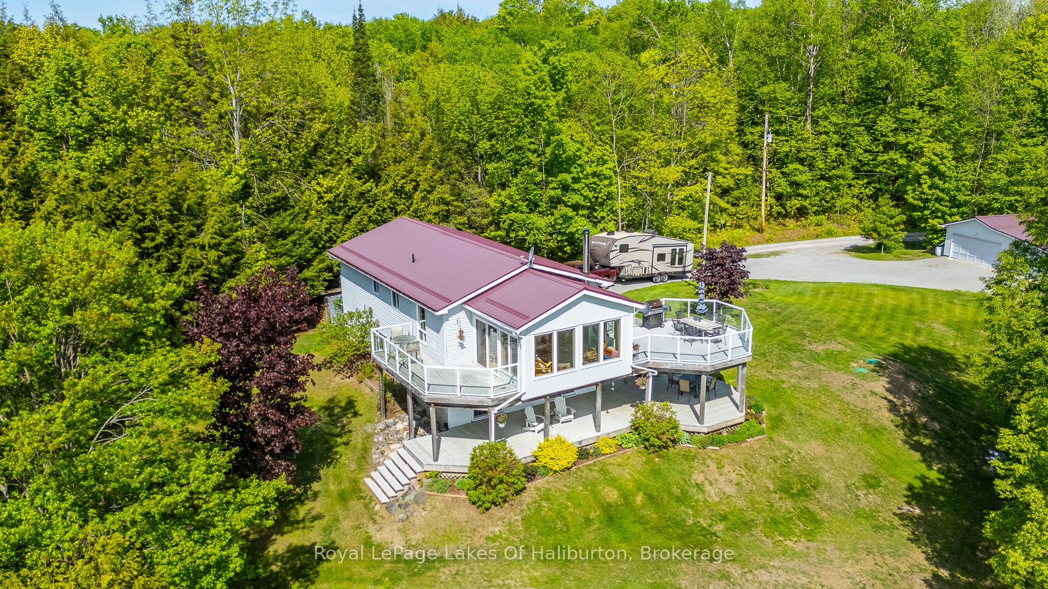 1123 Balmoral Lane Property Photo 1