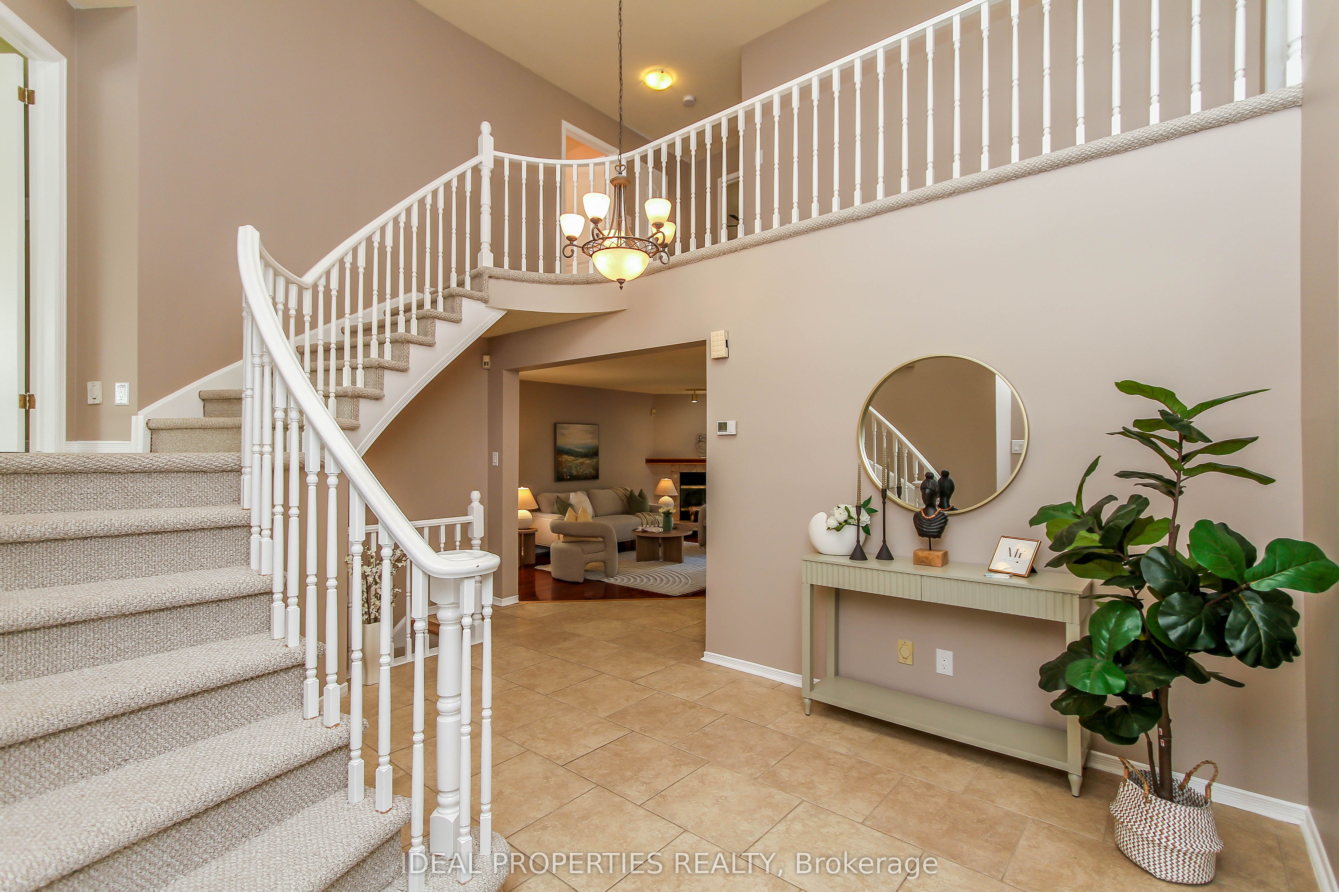 39 Huntings End Avenue Property Photo 4