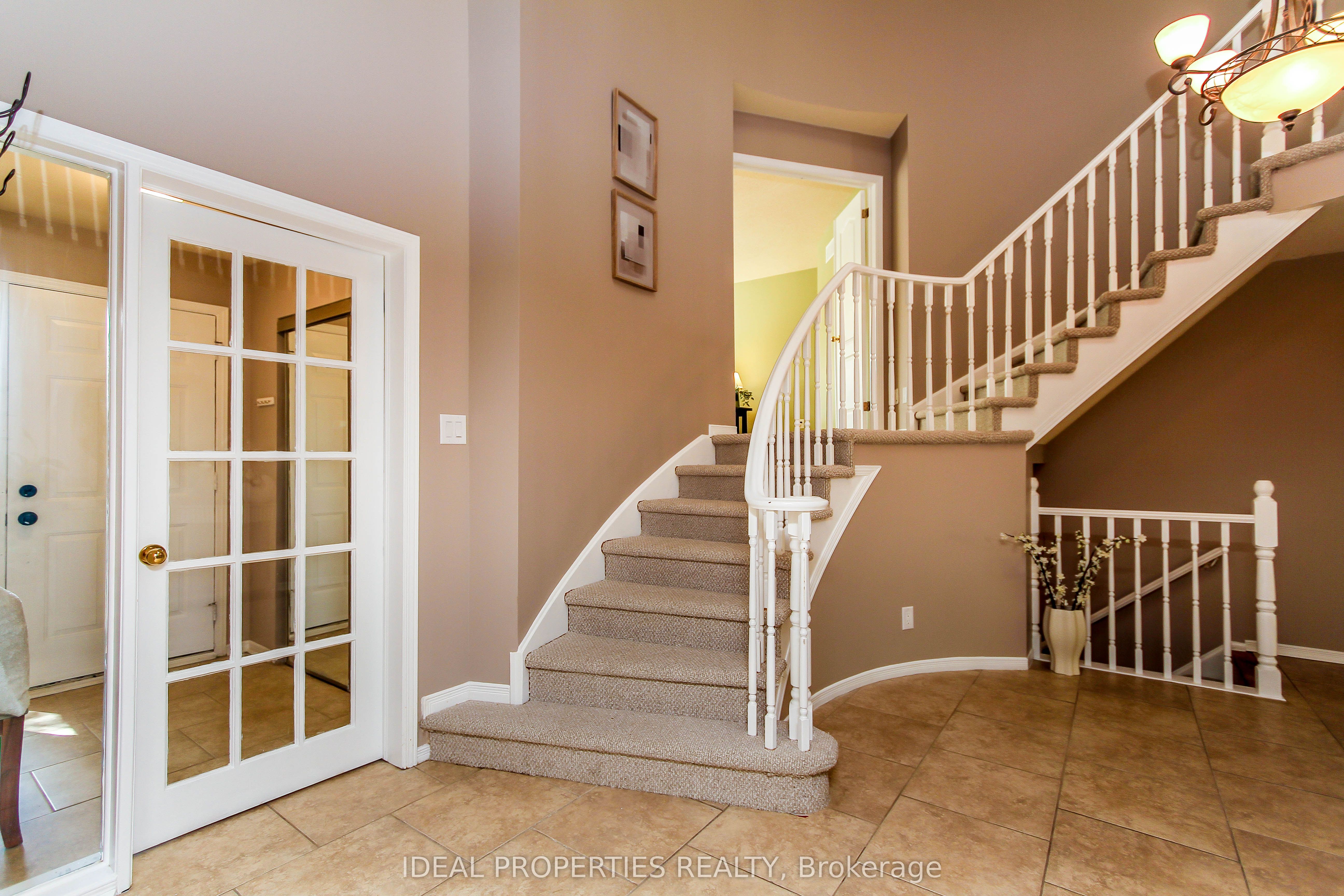 39 Huntings End Avenue Property Photo 5