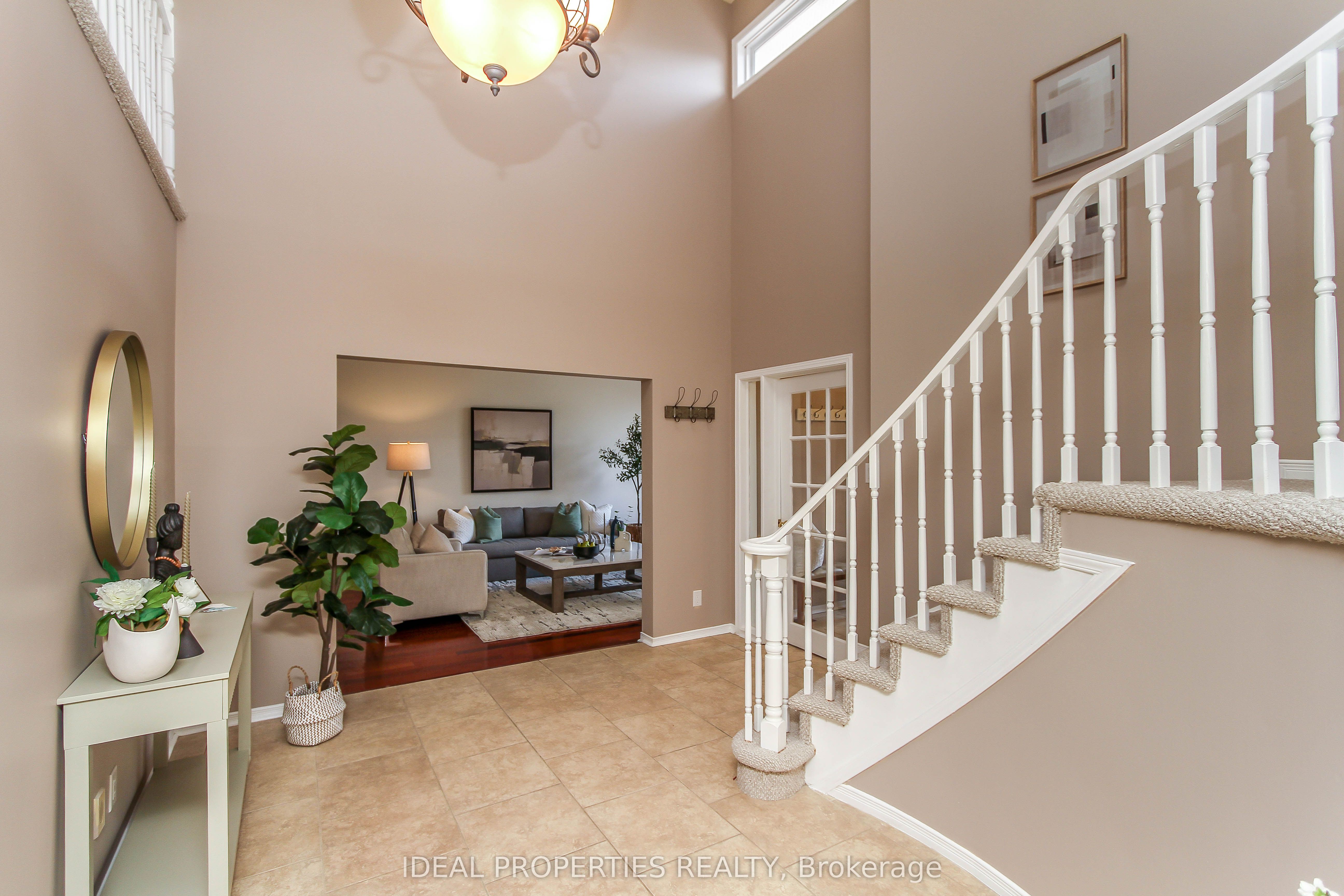 39 Huntings End Avenue Property Photo 6