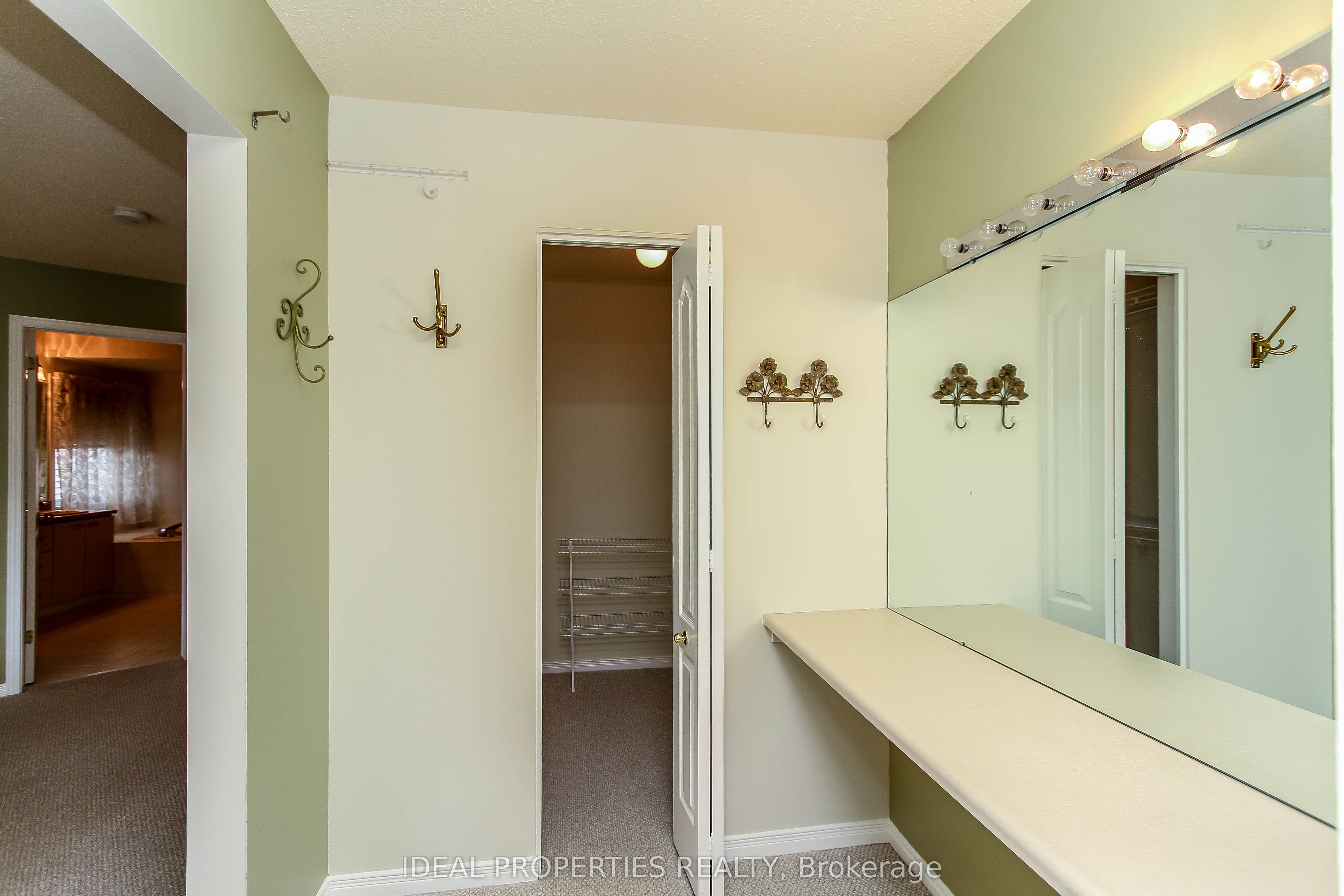 39 Huntings End Avenue Property Photo 23