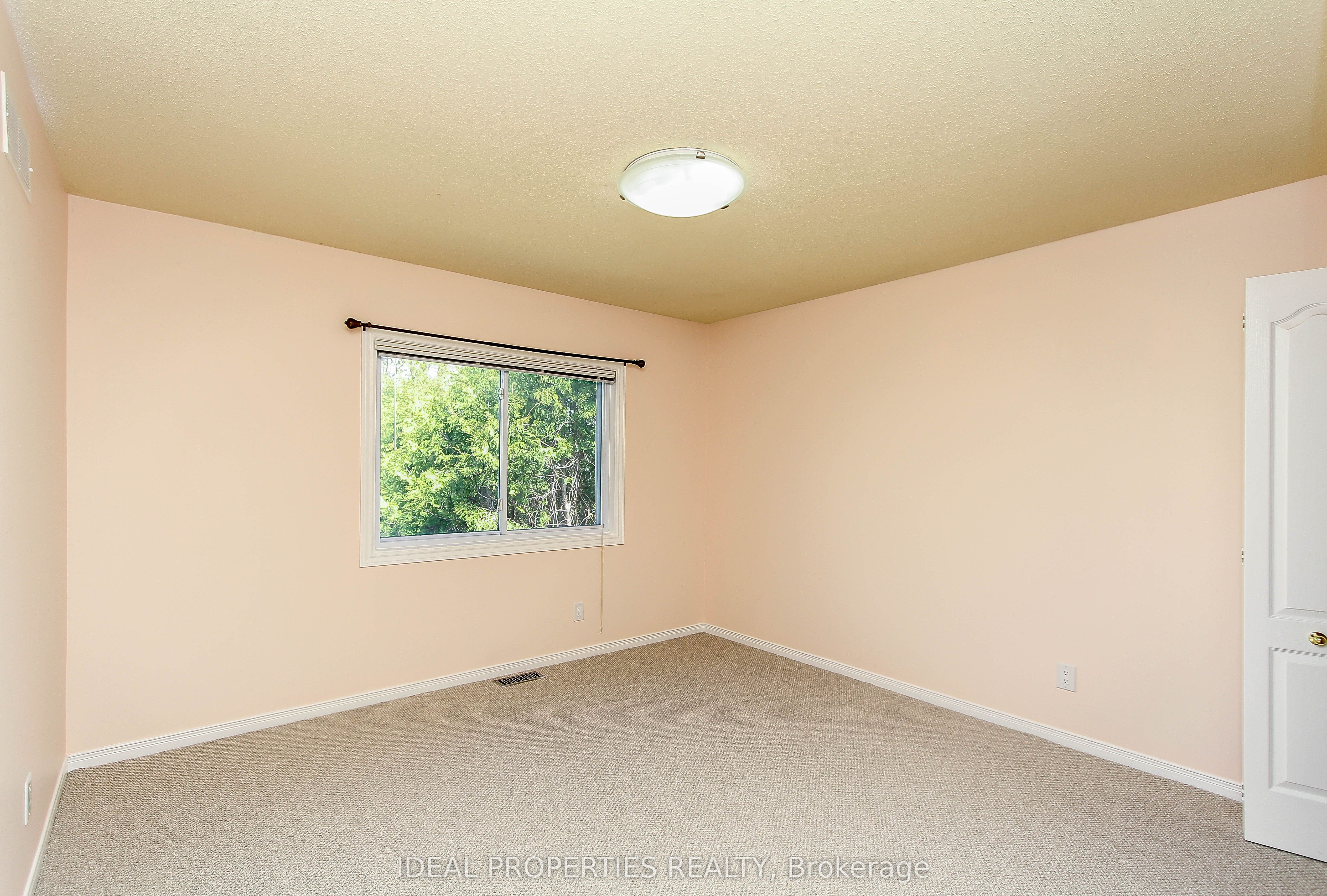 39 Huntings End Avenue Property Photo 34