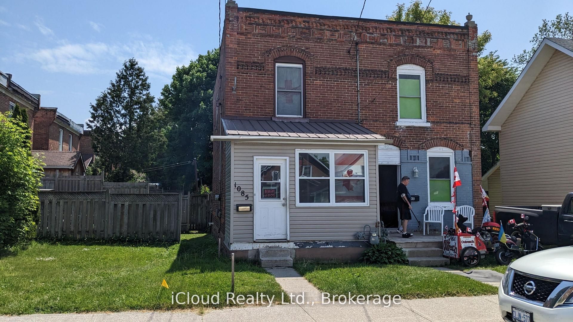 1085 3rd A Avenue E Property Photo 1