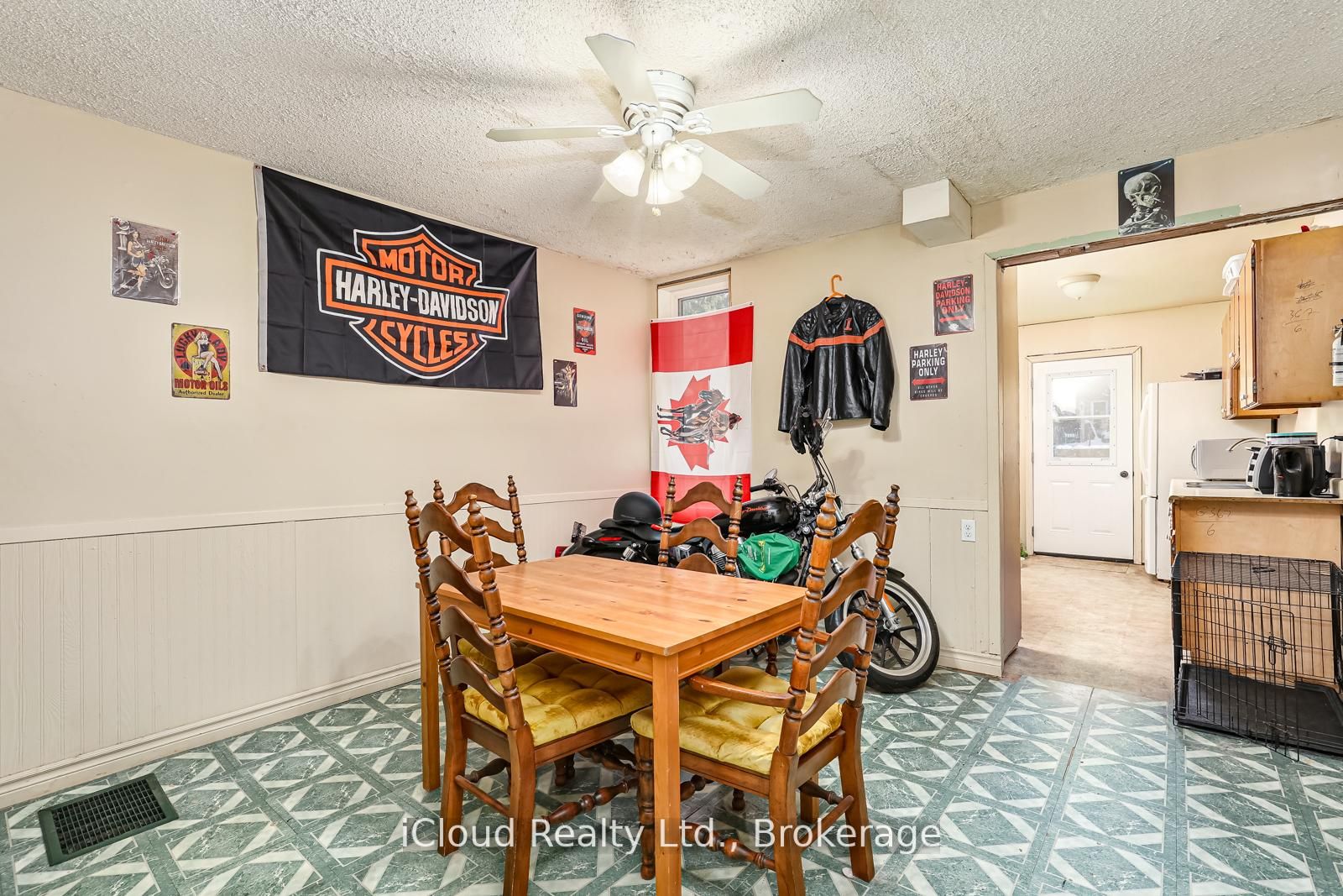 1085 3rd A Avenue E Property Photo 7