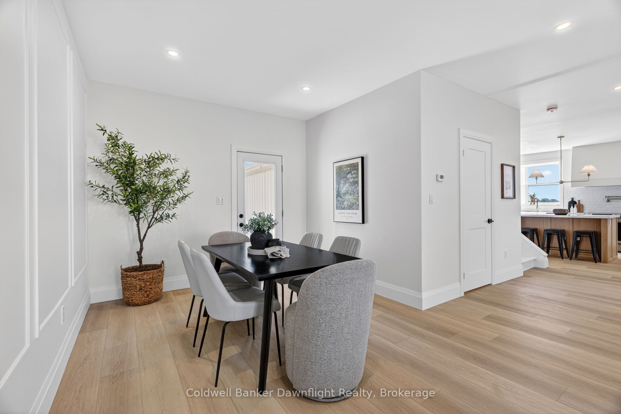 728 North Line Property Photo 13