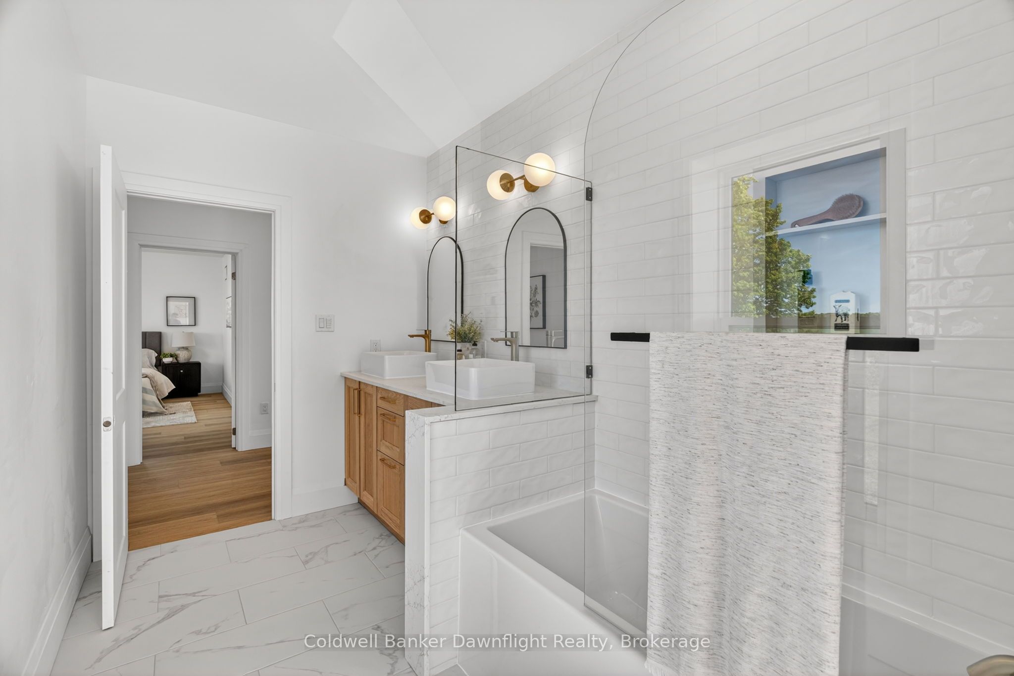 728 North Line Property Photo 32