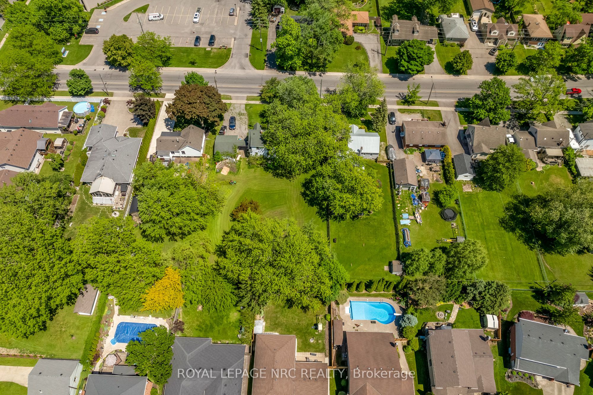 237 First Avenue Property Photo 6
