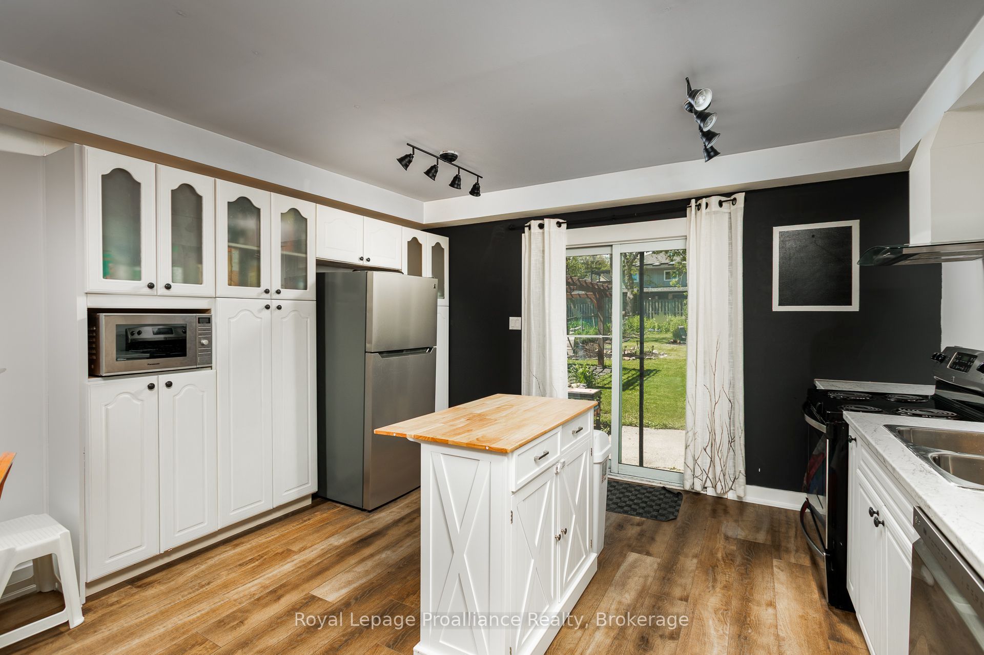 7 Simmons Street Property Photo 7