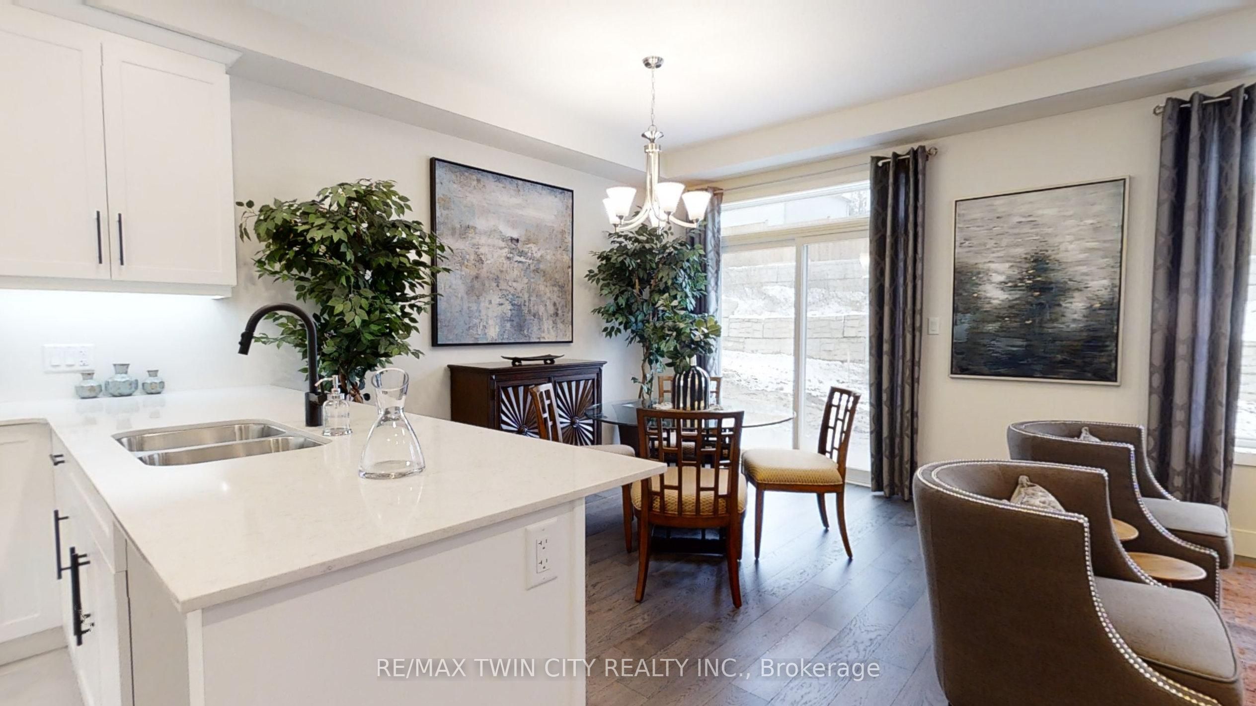 147 Julie Crescent Property Photo 3