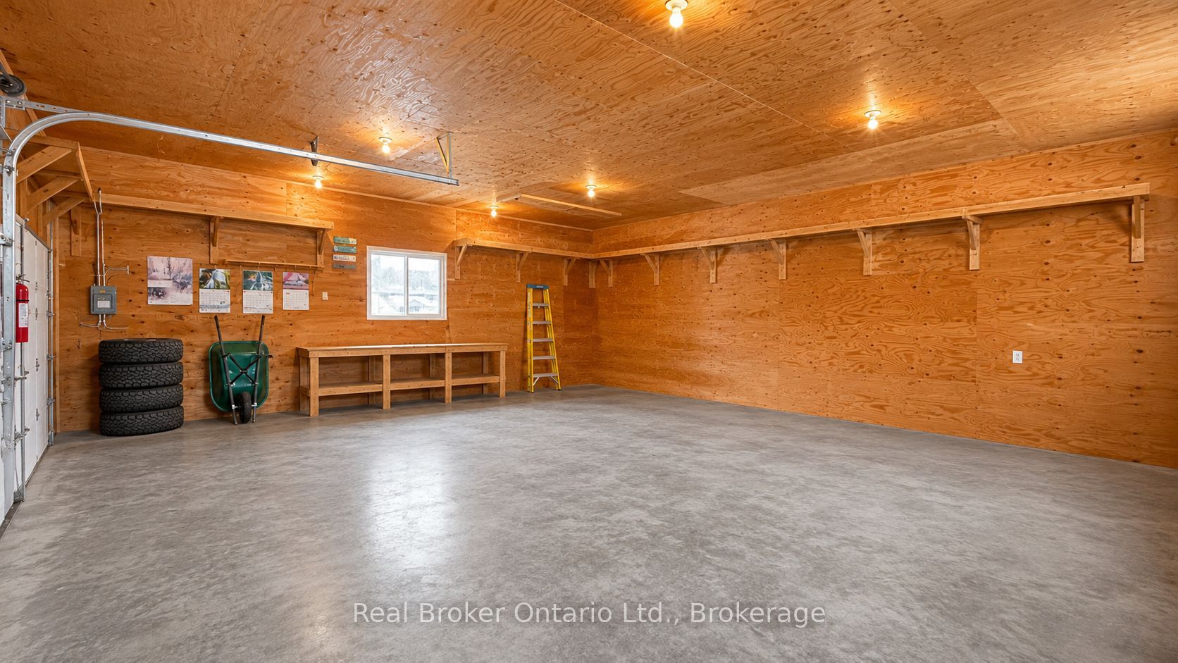 815 Albert Street E Property Photo 3
