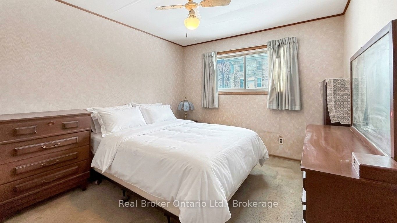 815 Albert Street E Property Photo 11
