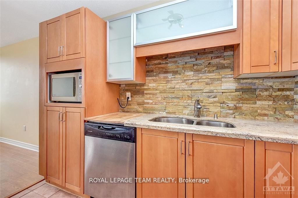 515 St Laurent Boulevard 644 Property Photo 6