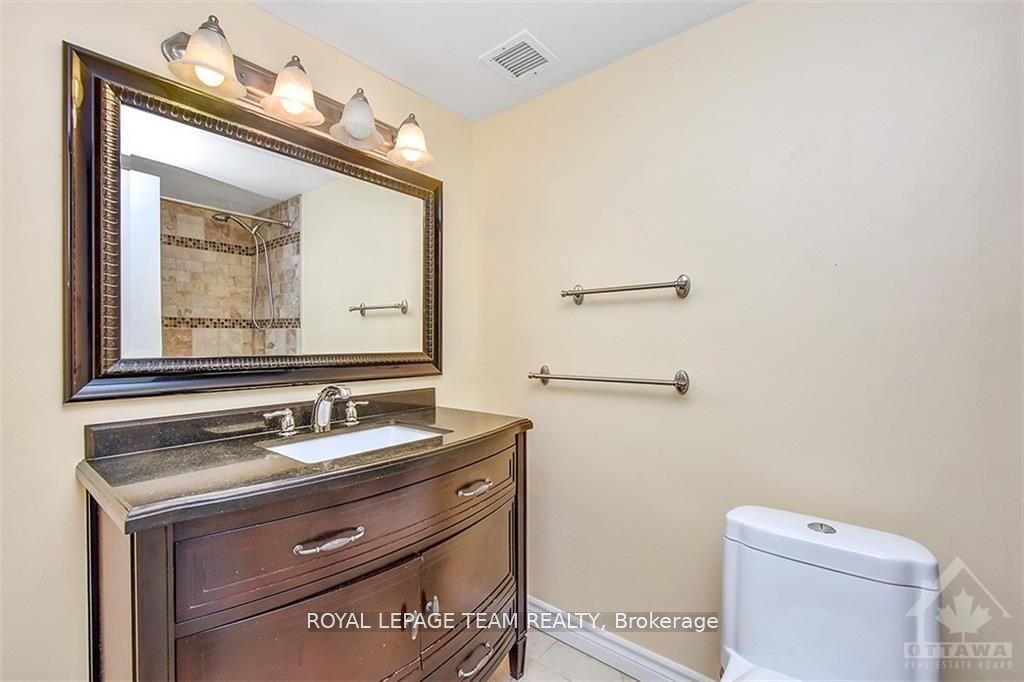 515 St Laurent Boulevard 644 Property Photo 21