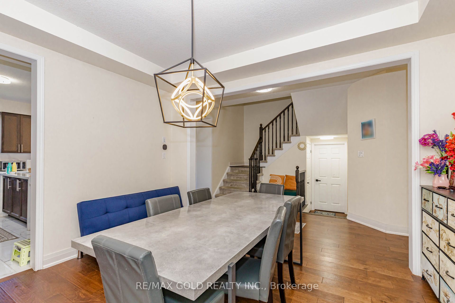 9 Burgess Crescent Property Photo 11