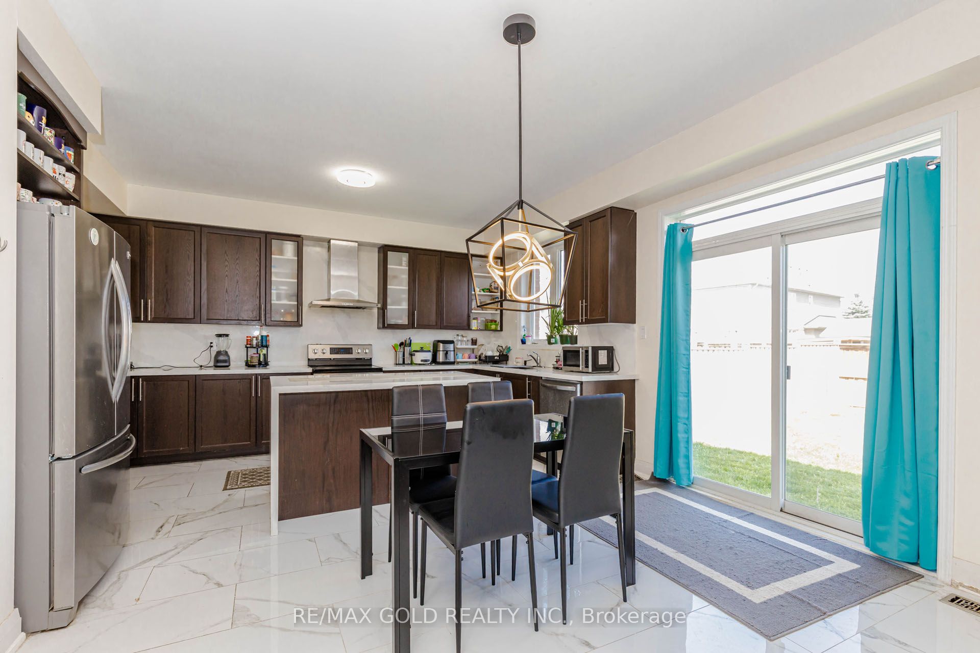 9 Burgess Crescent Property Photo 13