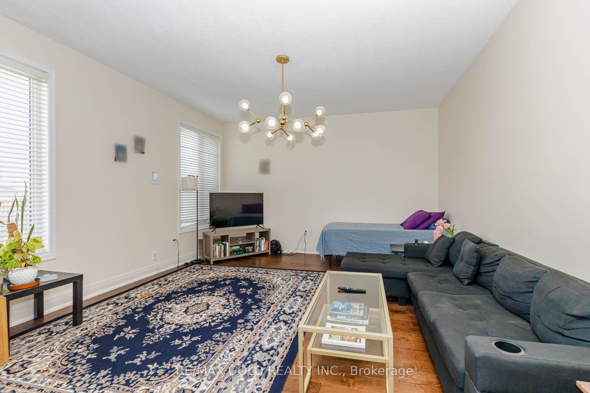 9 Burgess Crescent Property Photo 18