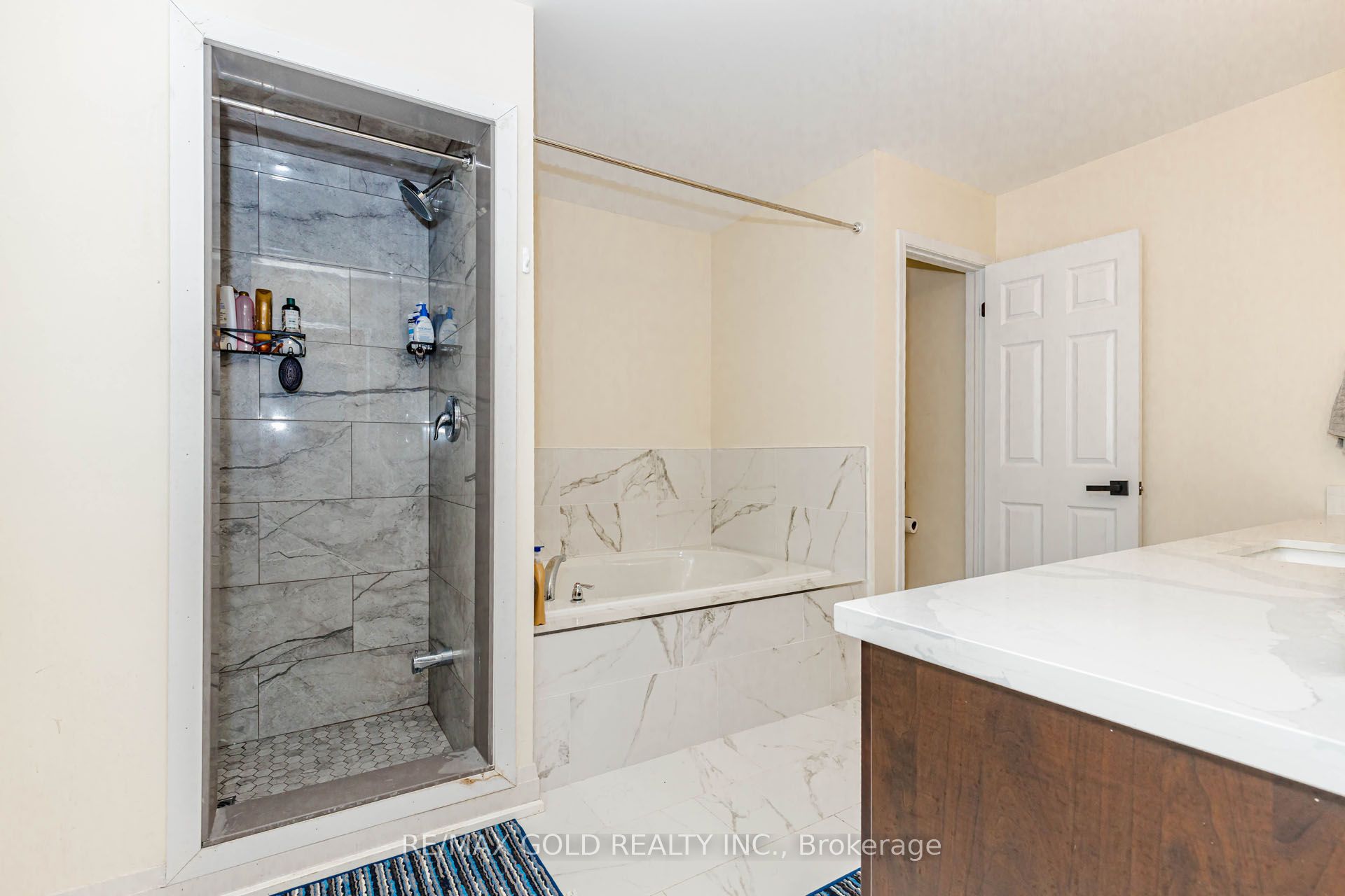 9 Burgess Crescent Property Photo 38