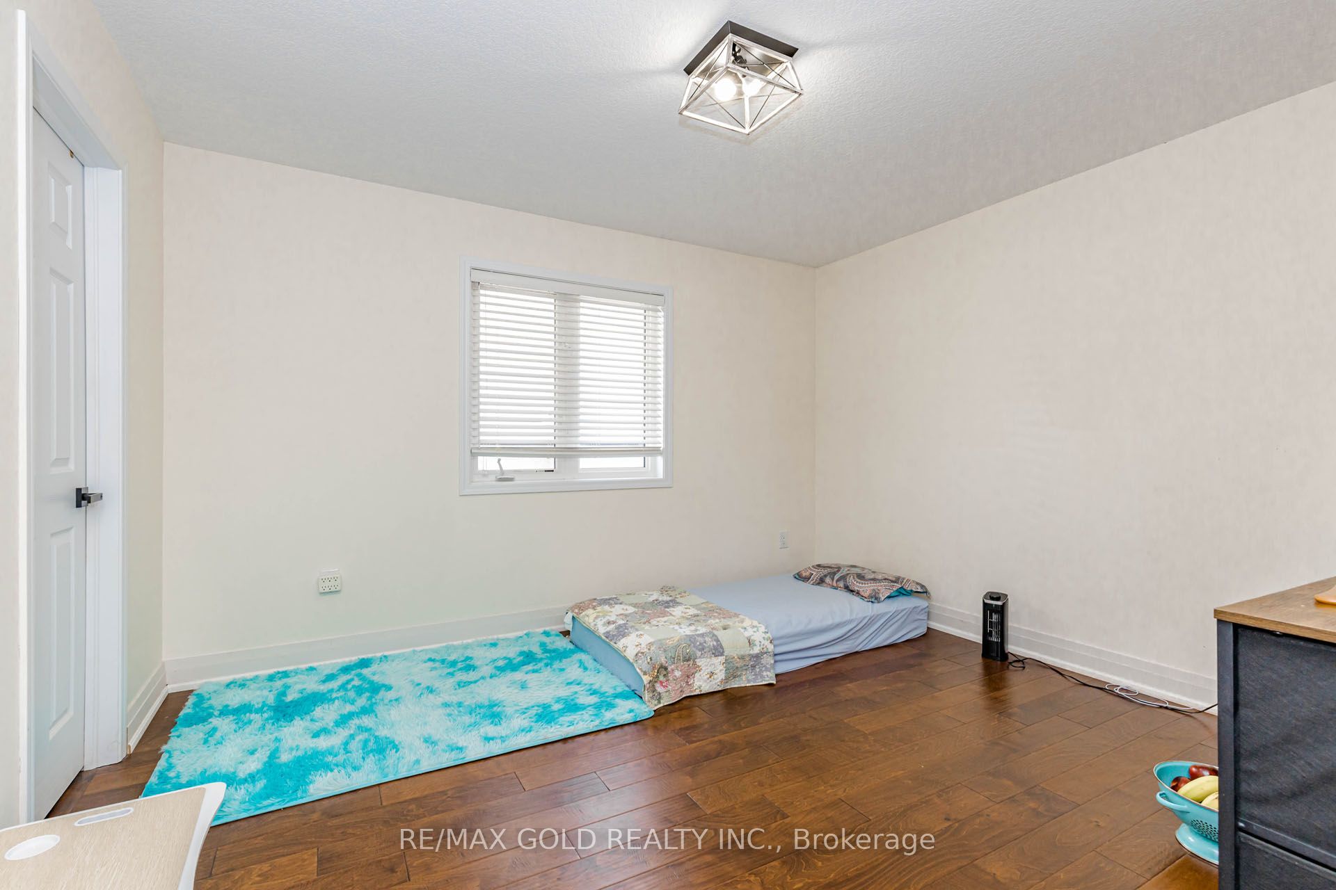 9 Burgess Crescent Property Photo 45