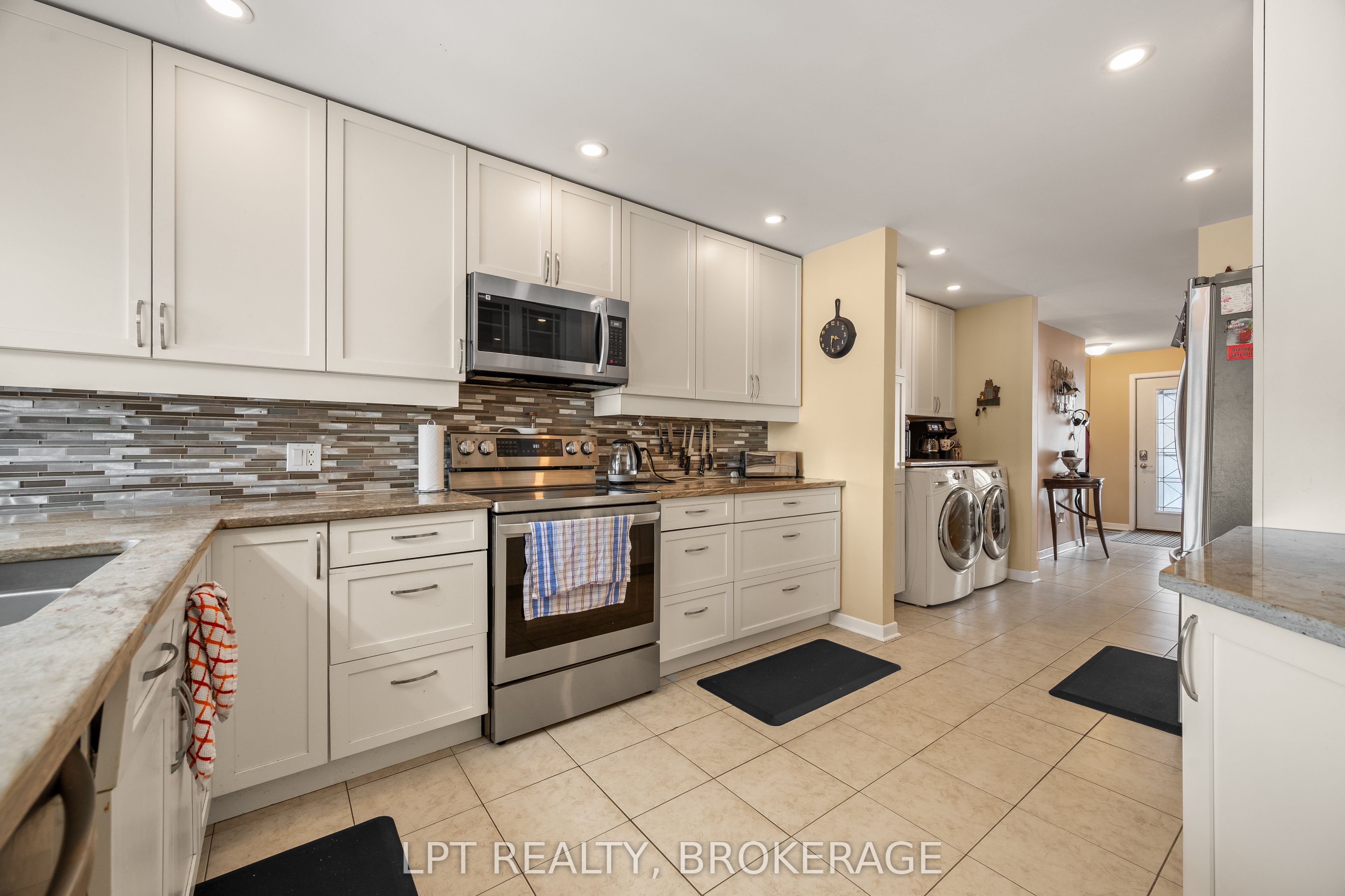 31 Acorn Lane Property Photo 15