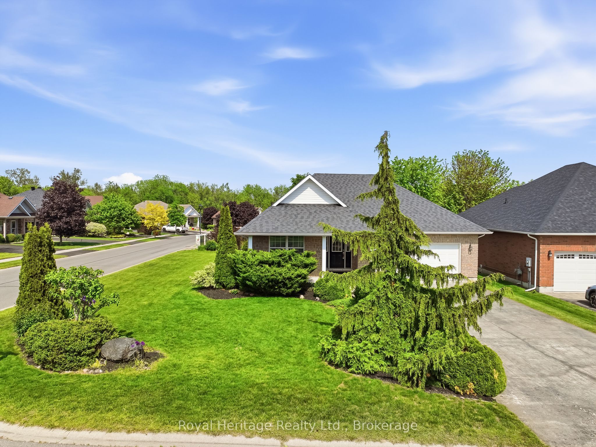 2 Cortland Way Property Photo 2