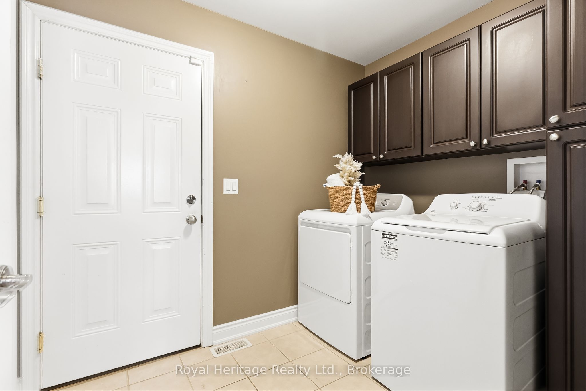 2 Cortland Way Property Photo 18