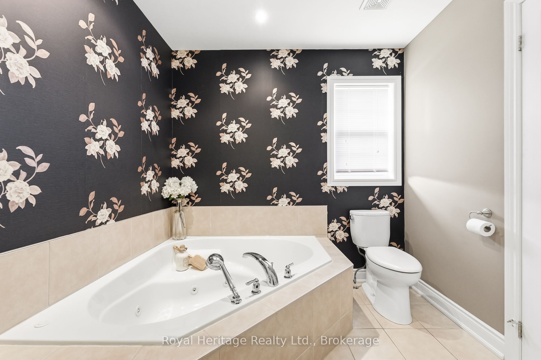 2 Cortland Way Property Photo 23