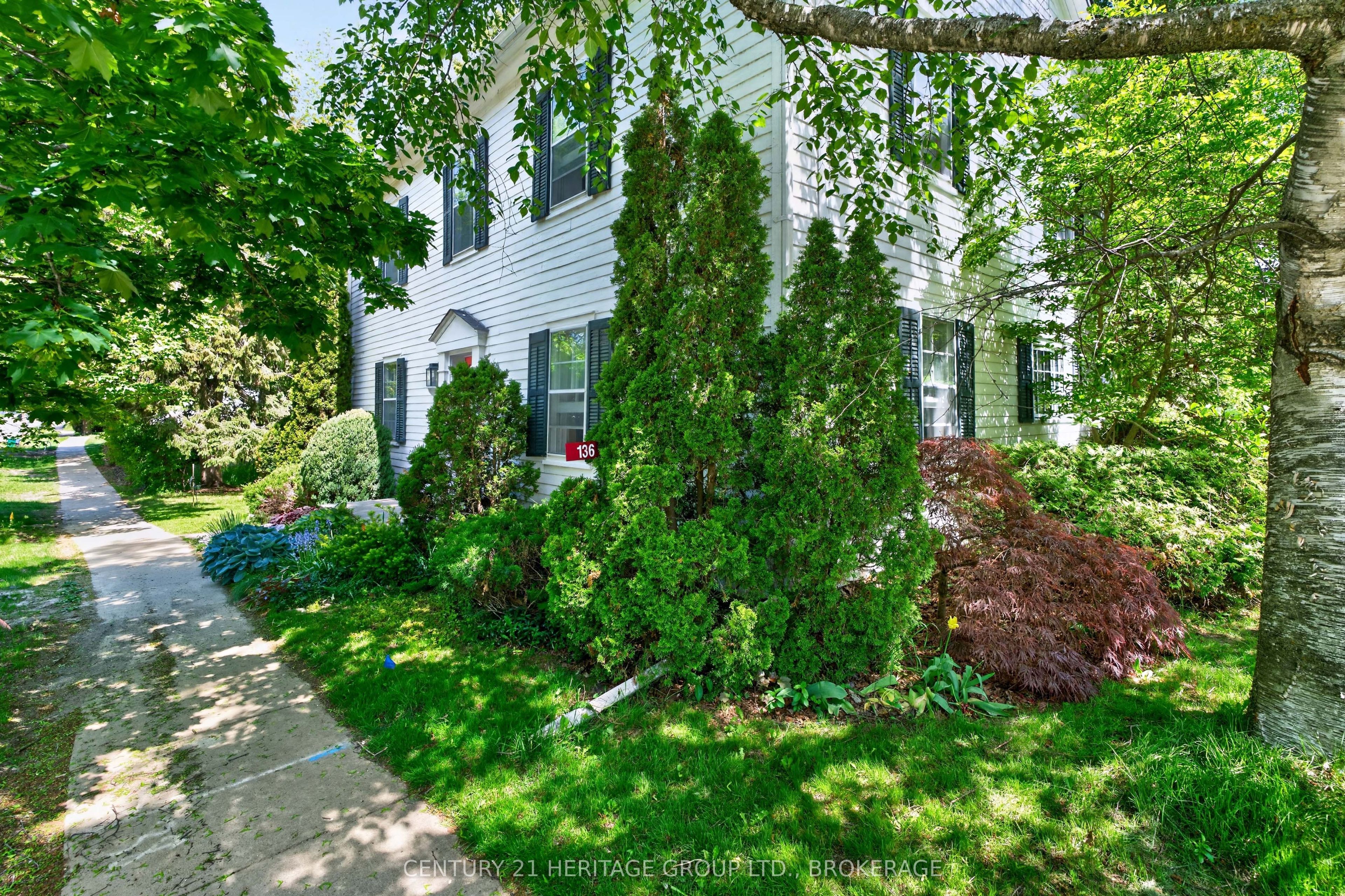 136 Old Danforth Road Property Photo 3