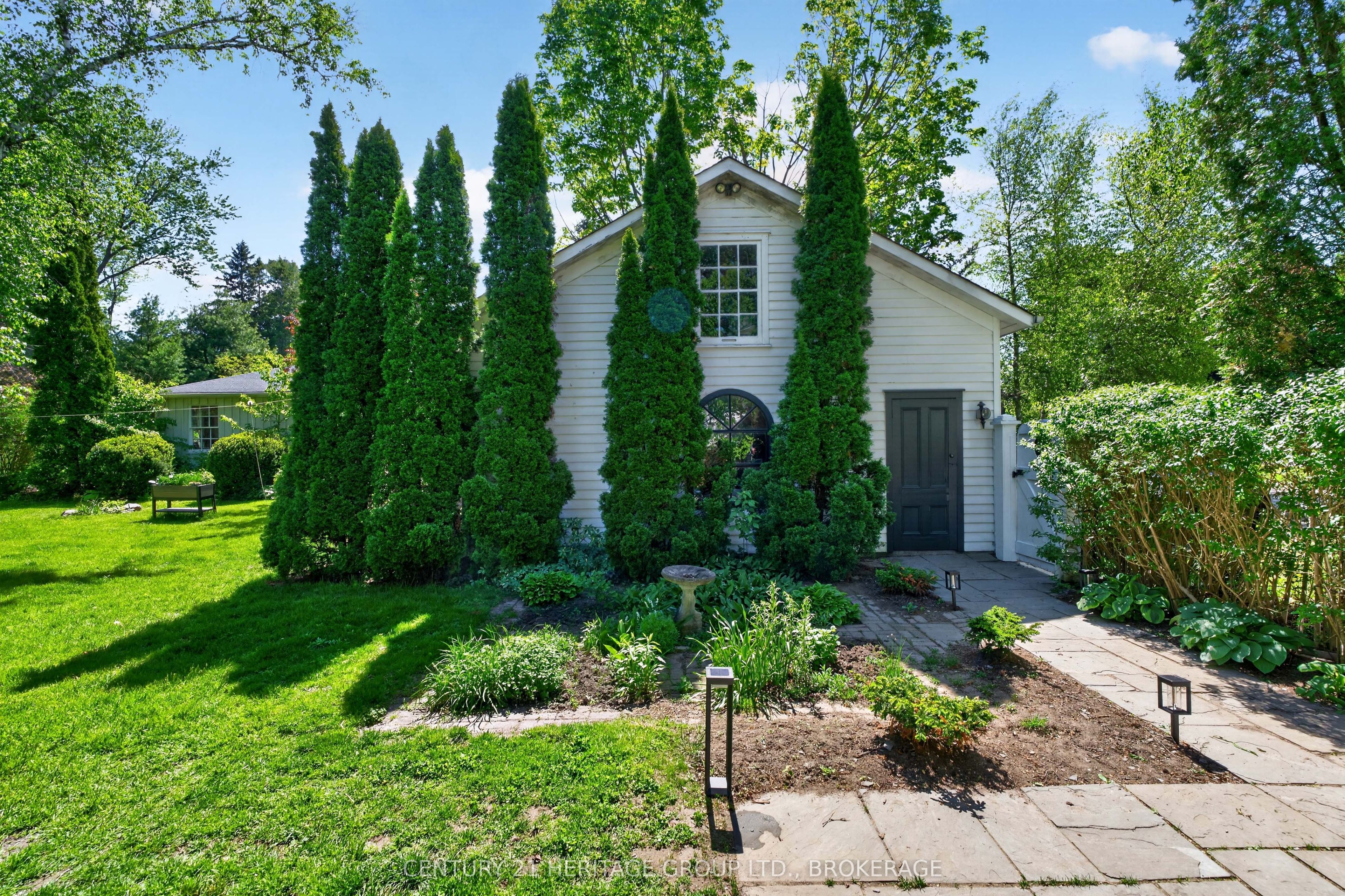 136 Old Danforth Road Property Photo 7
