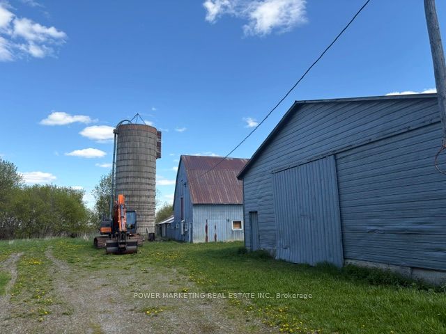 955 St Guillaume Road Property Photo 2