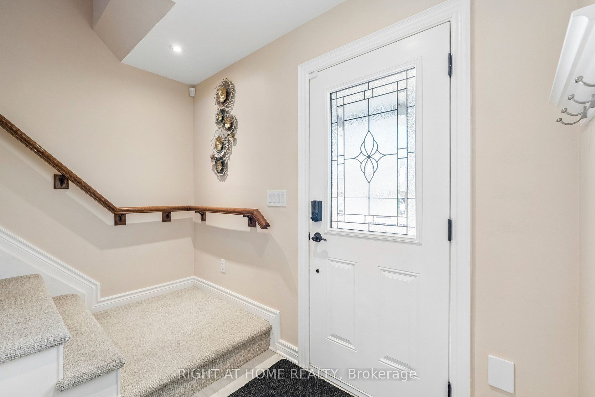 15 King Street Property Photo 6