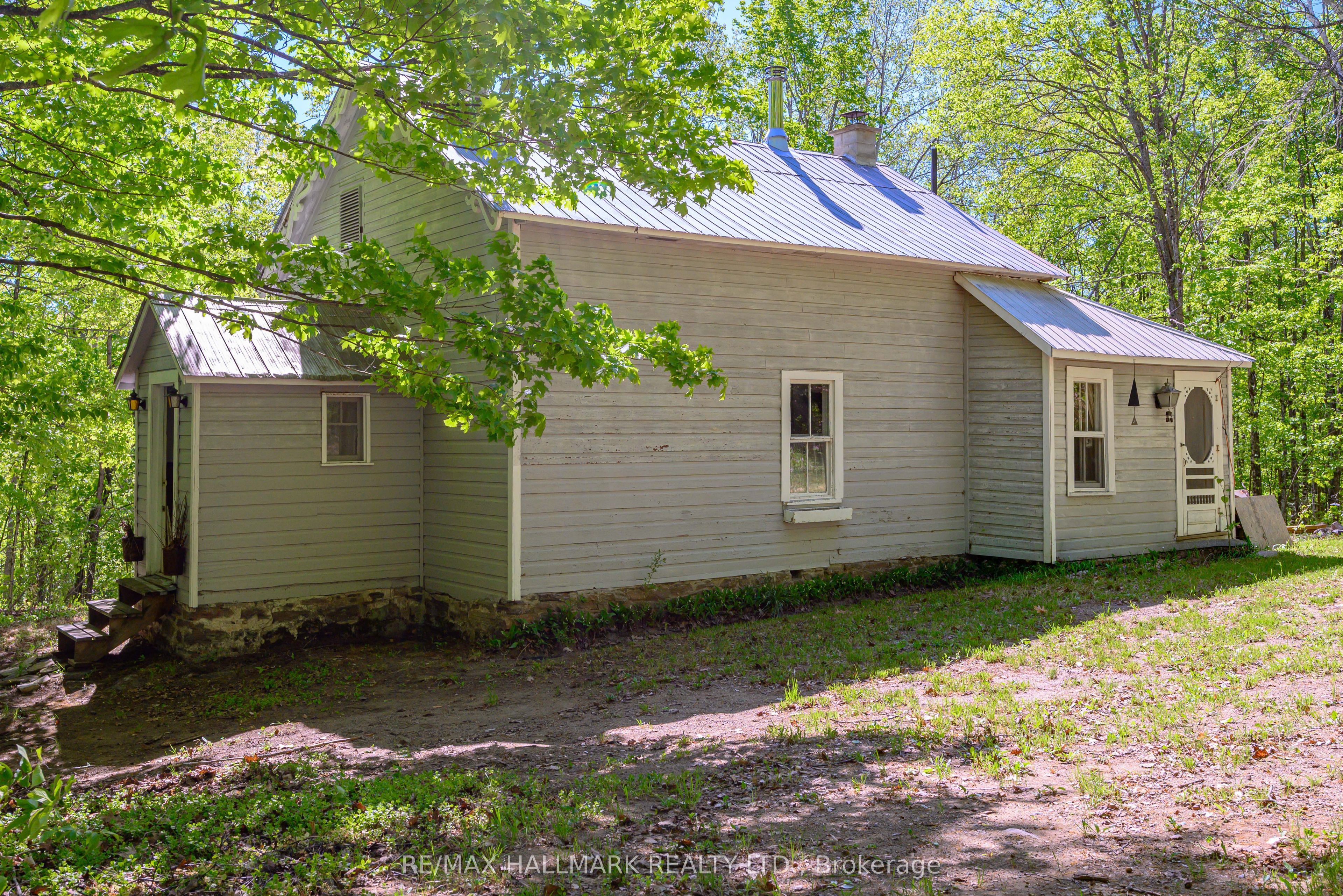 1005 Learners Lane Property Photo 21