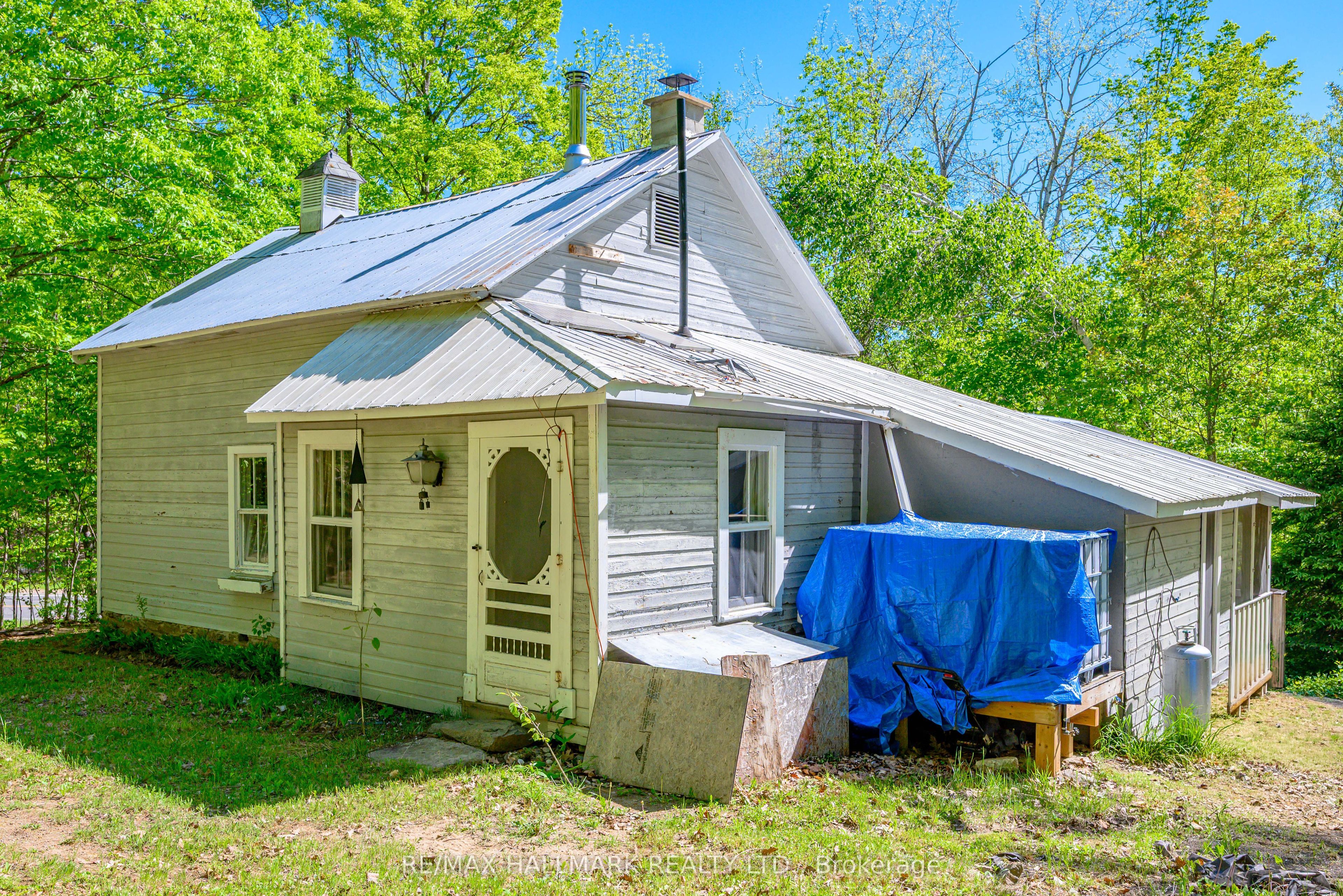 1005 Learners Lane Property Photo 23