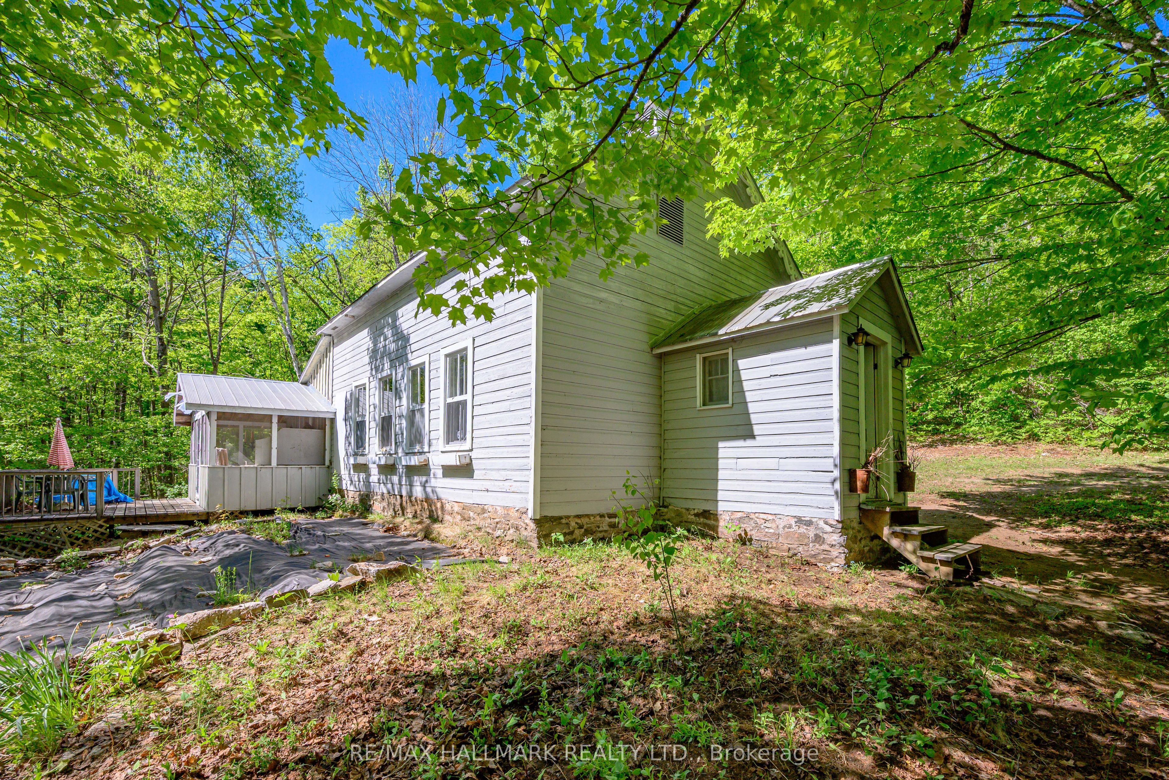 1005 Learners Lane Property Photo 31