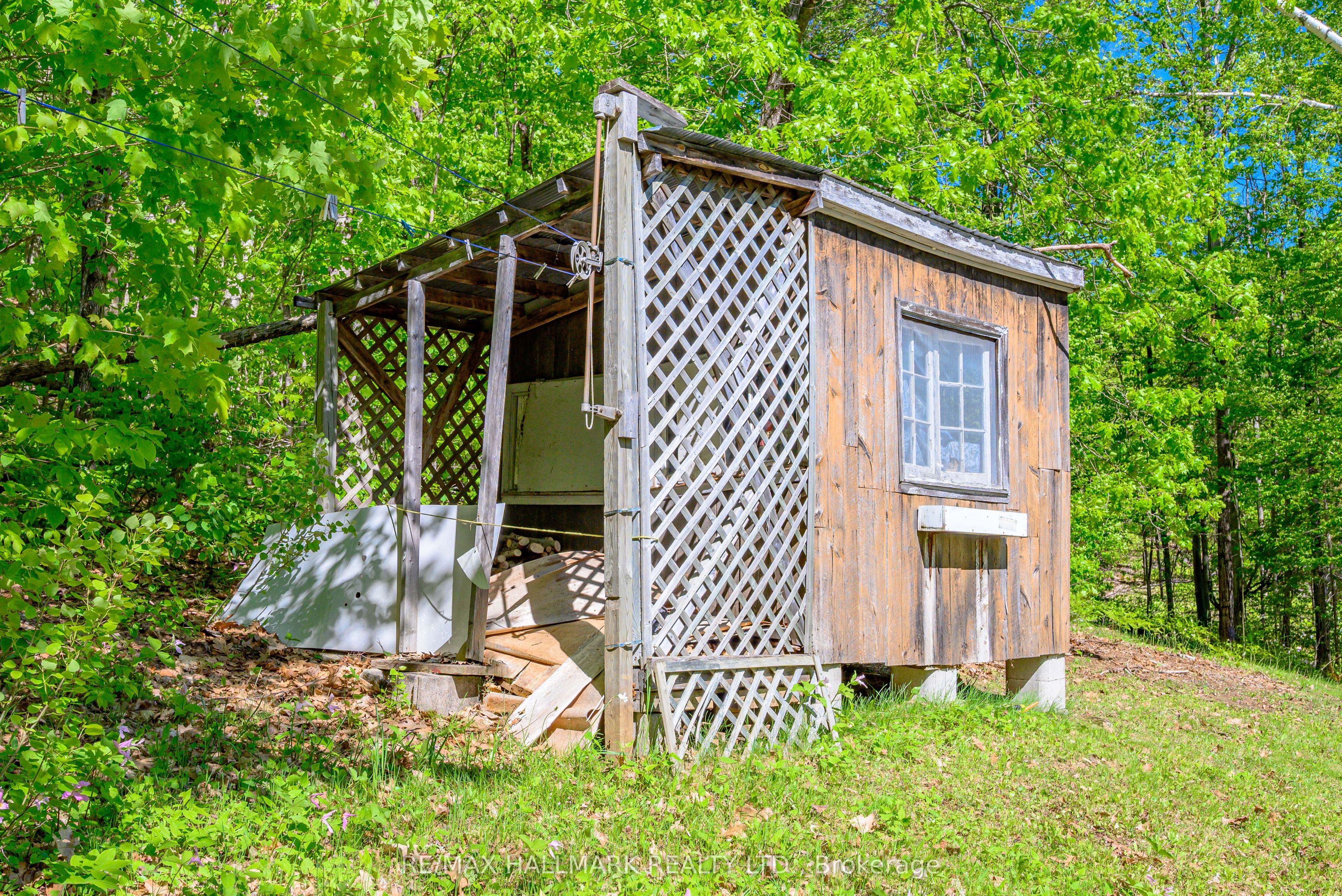1005 Learners Lane Property Photo 33