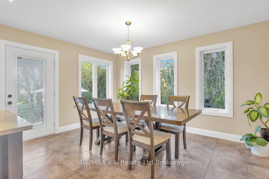 9442 Richmond Road Property Photo 19