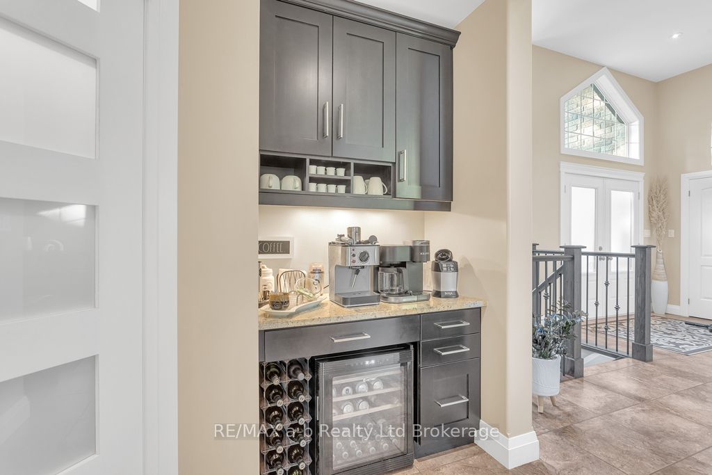 9442 Richmond Road Property Photo 20