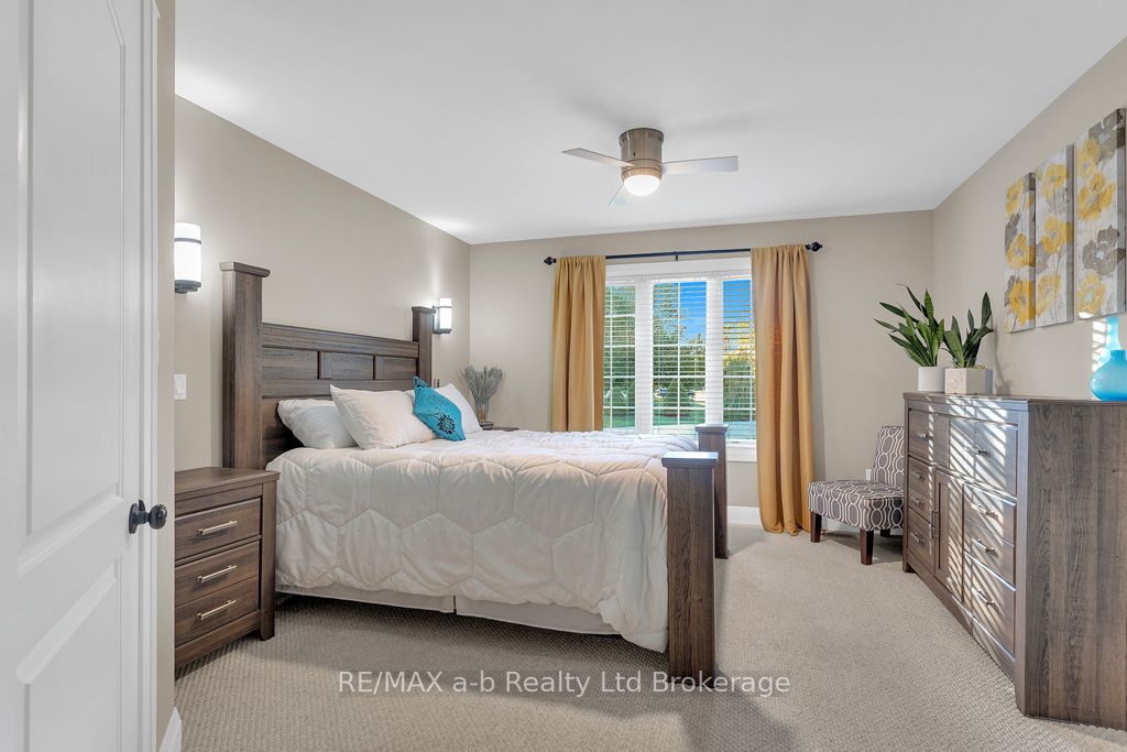 9442 Richmond Road Property Photo 23