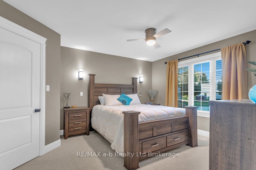 9442 Richmond Road Property Photo 26