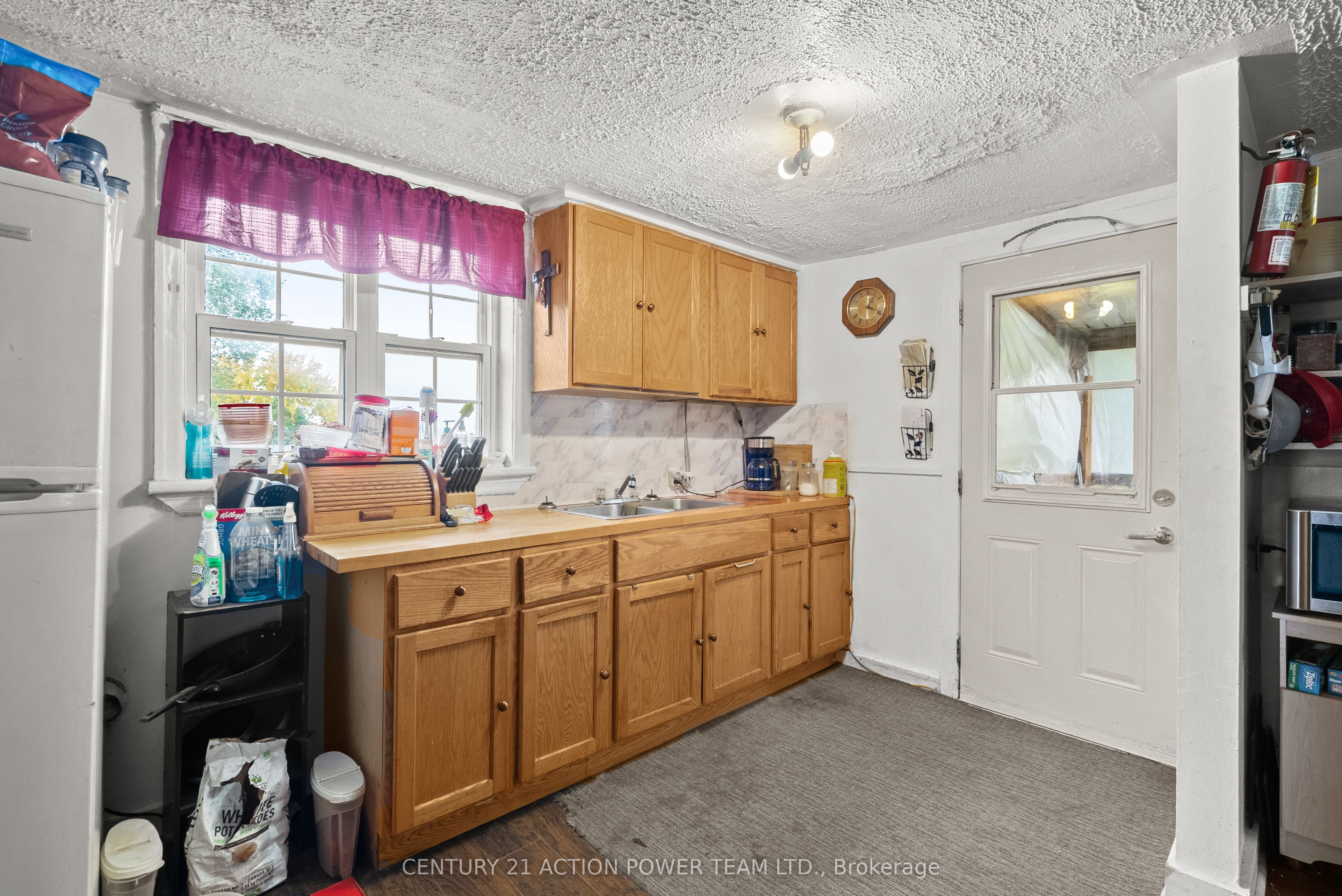 331 7th Street E Property Photo 6