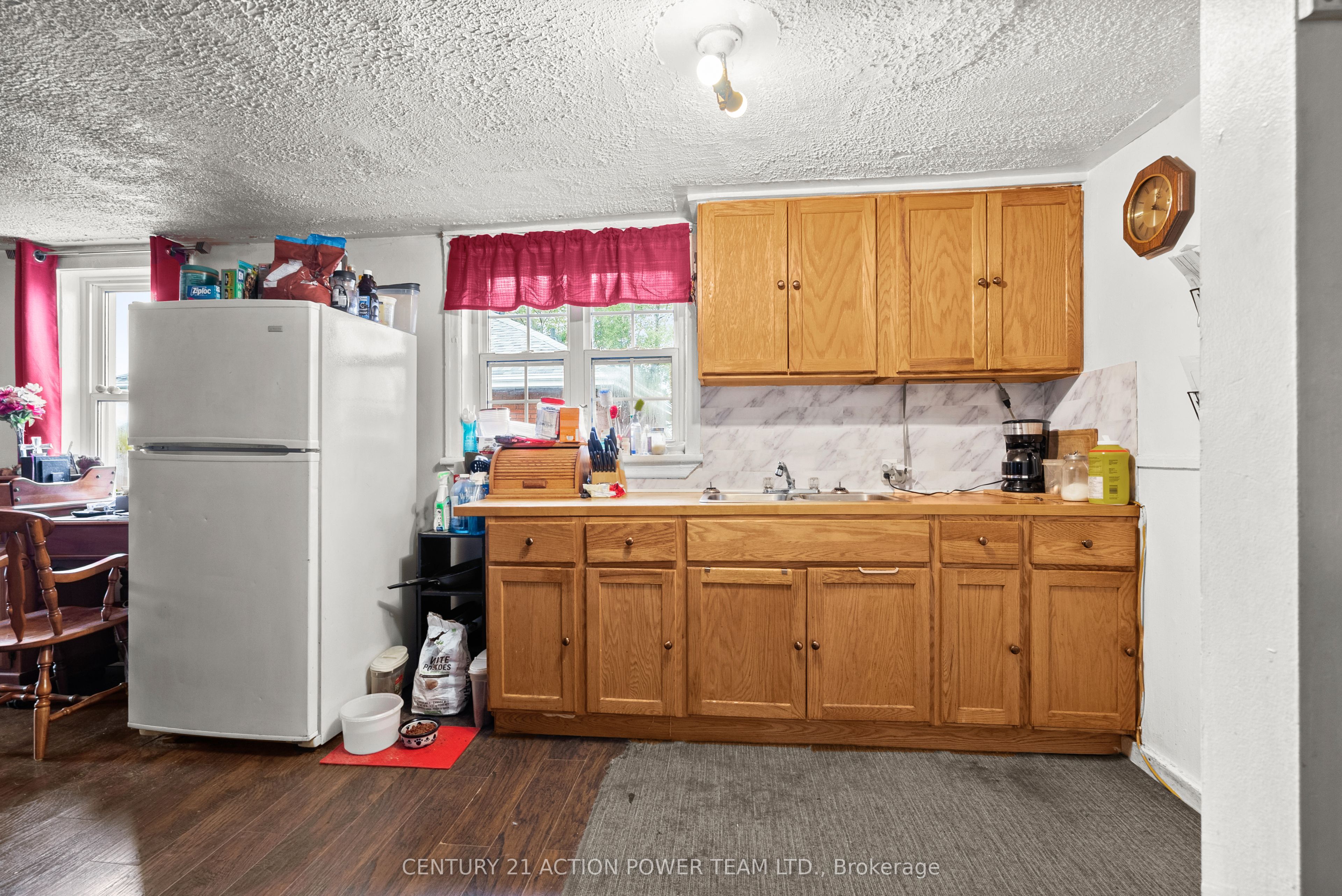 331 7th Street E Property Photo 7