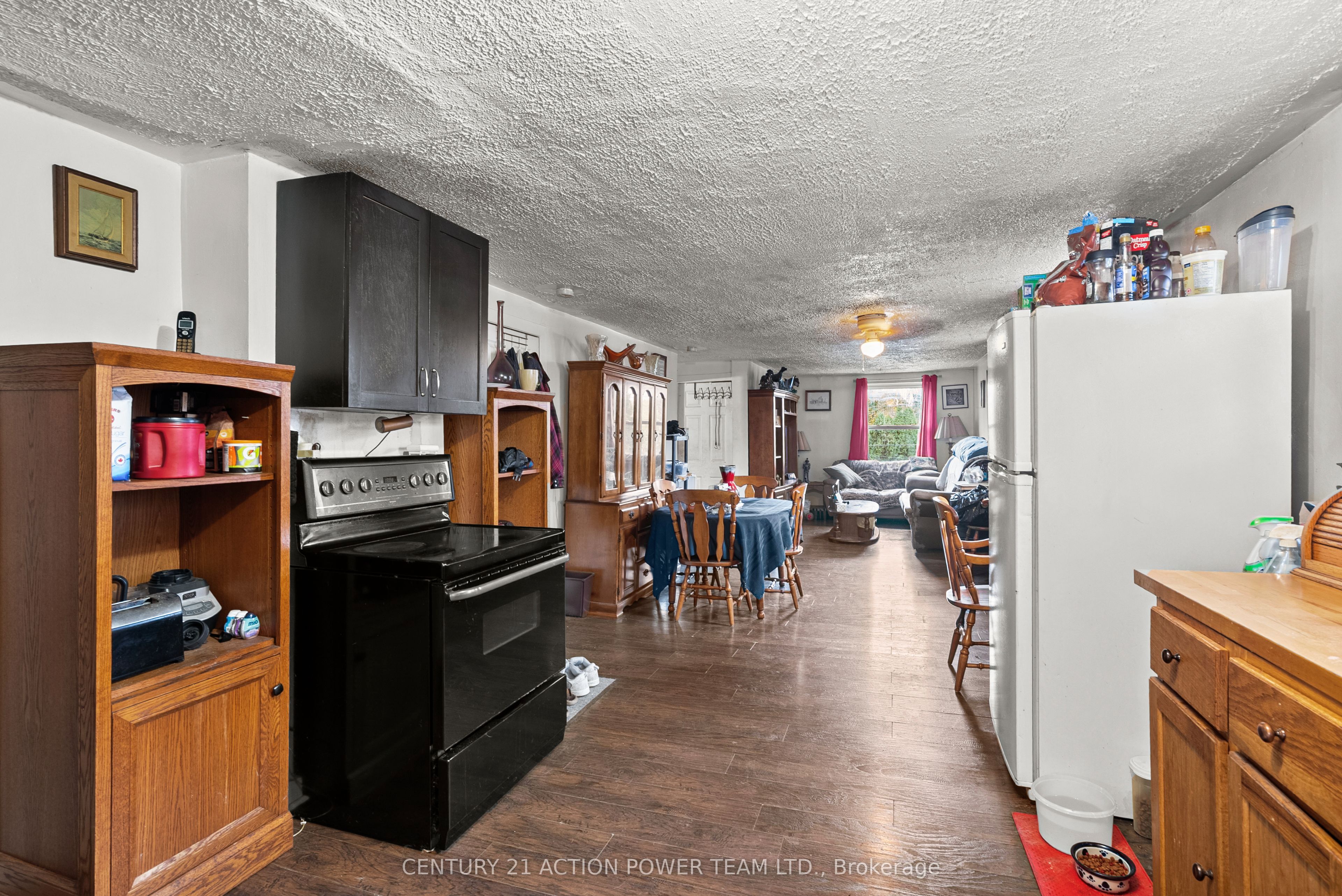 331 7th Street E Property Photo 8