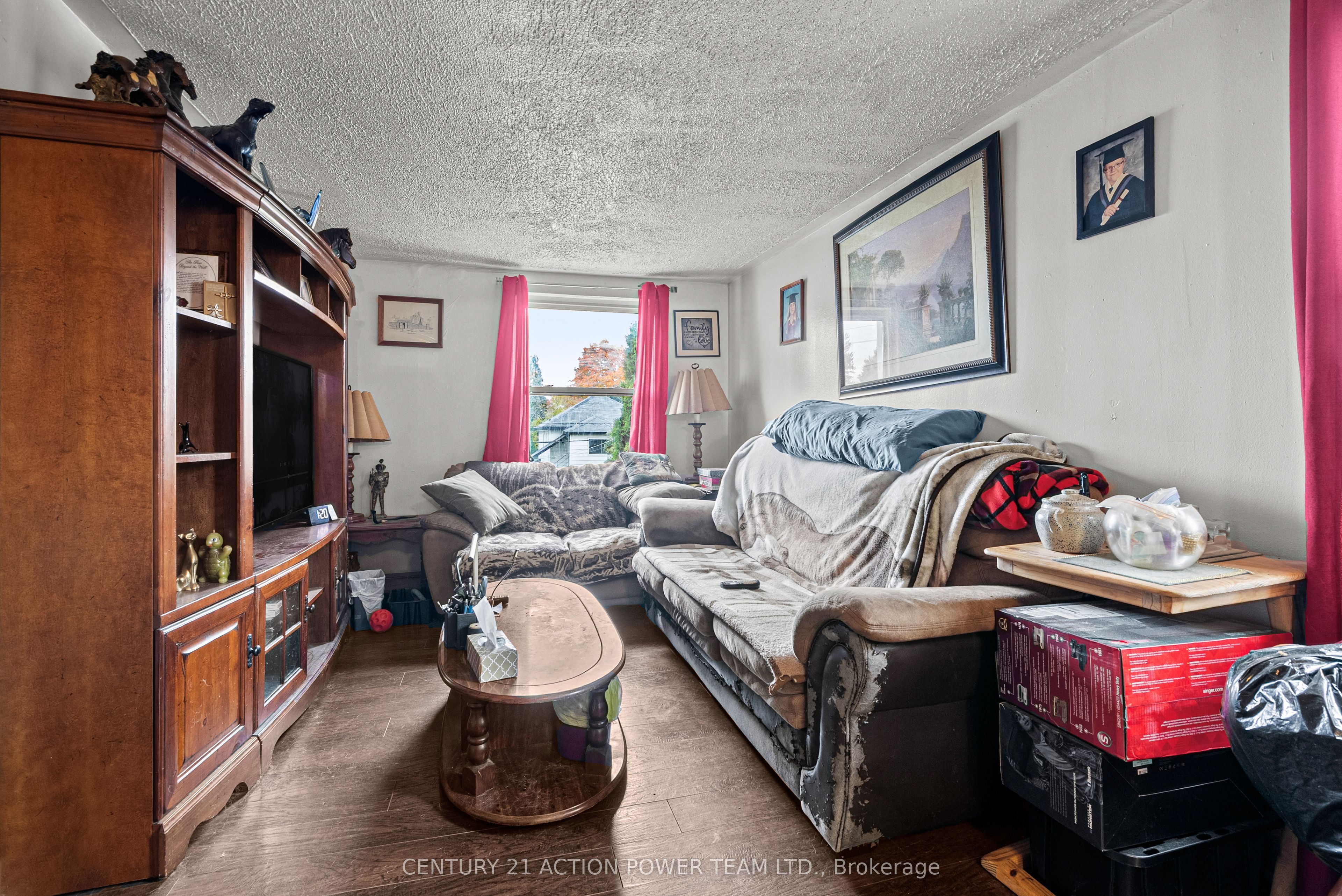 331 7th Street E Property Photo 10