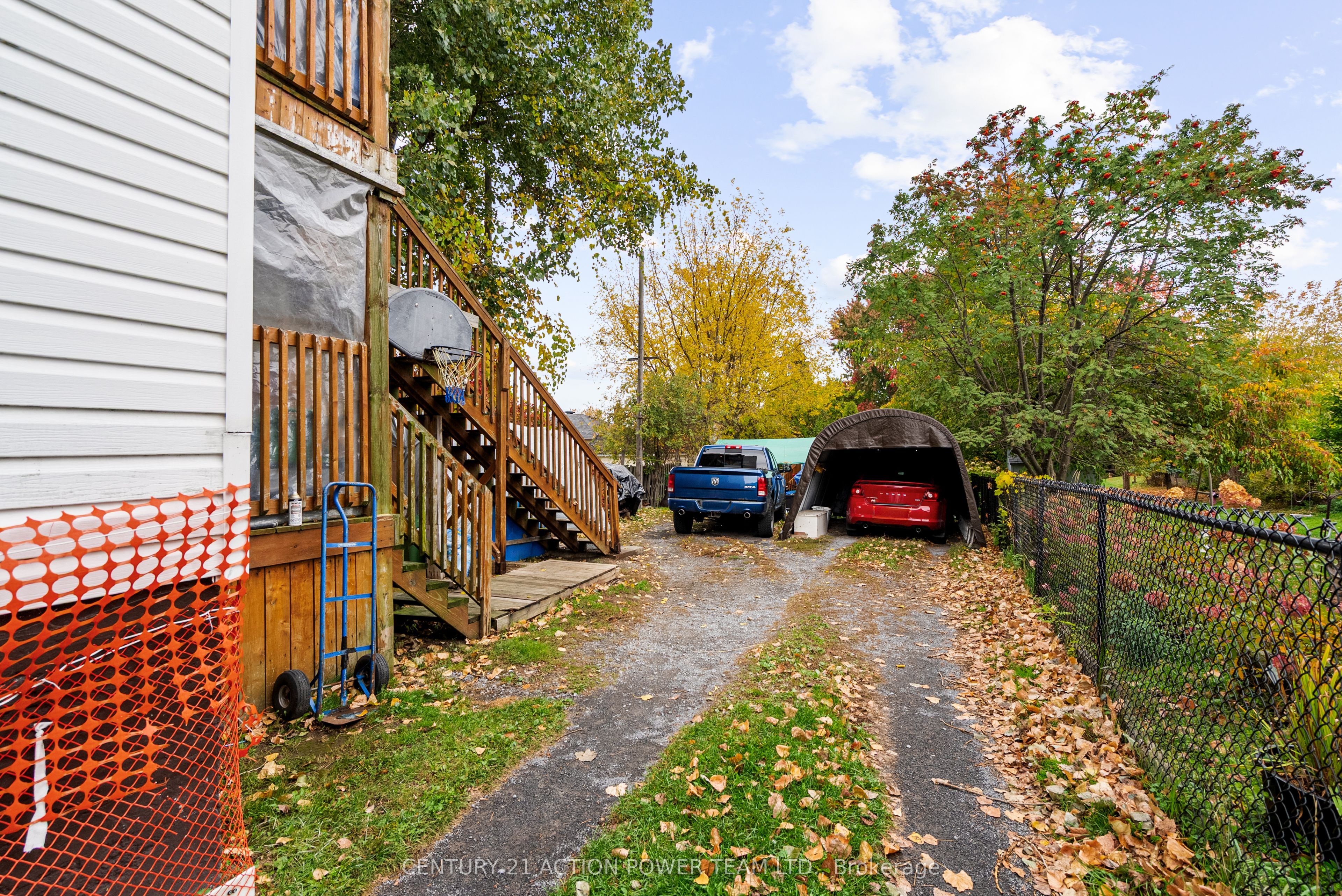 331 7th Street E Property Photo 17