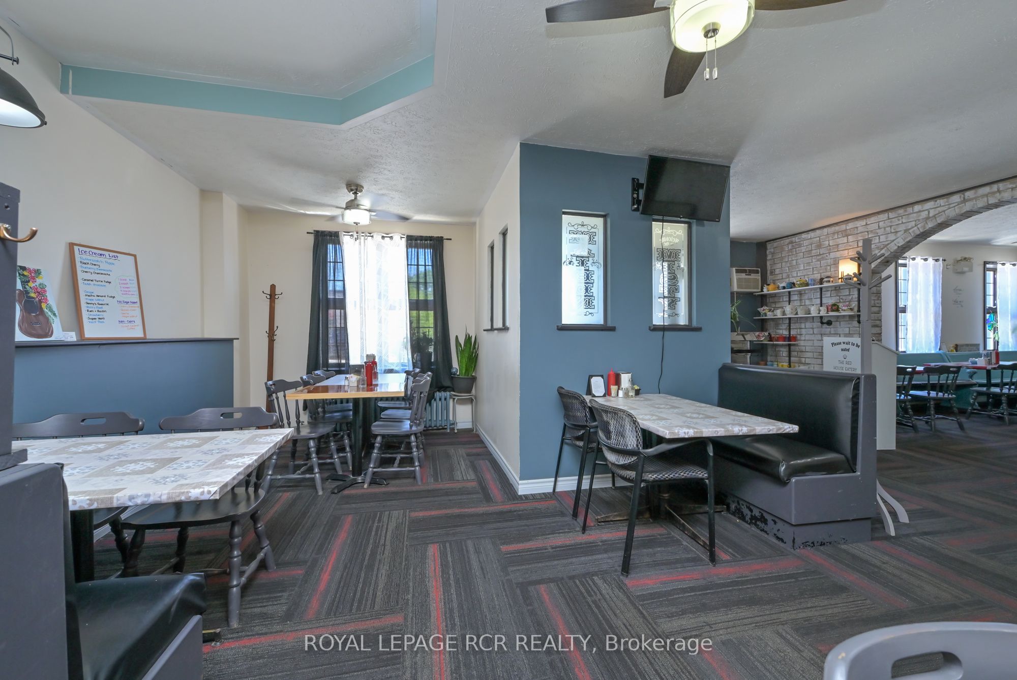 274 10th Street Property Photo 7