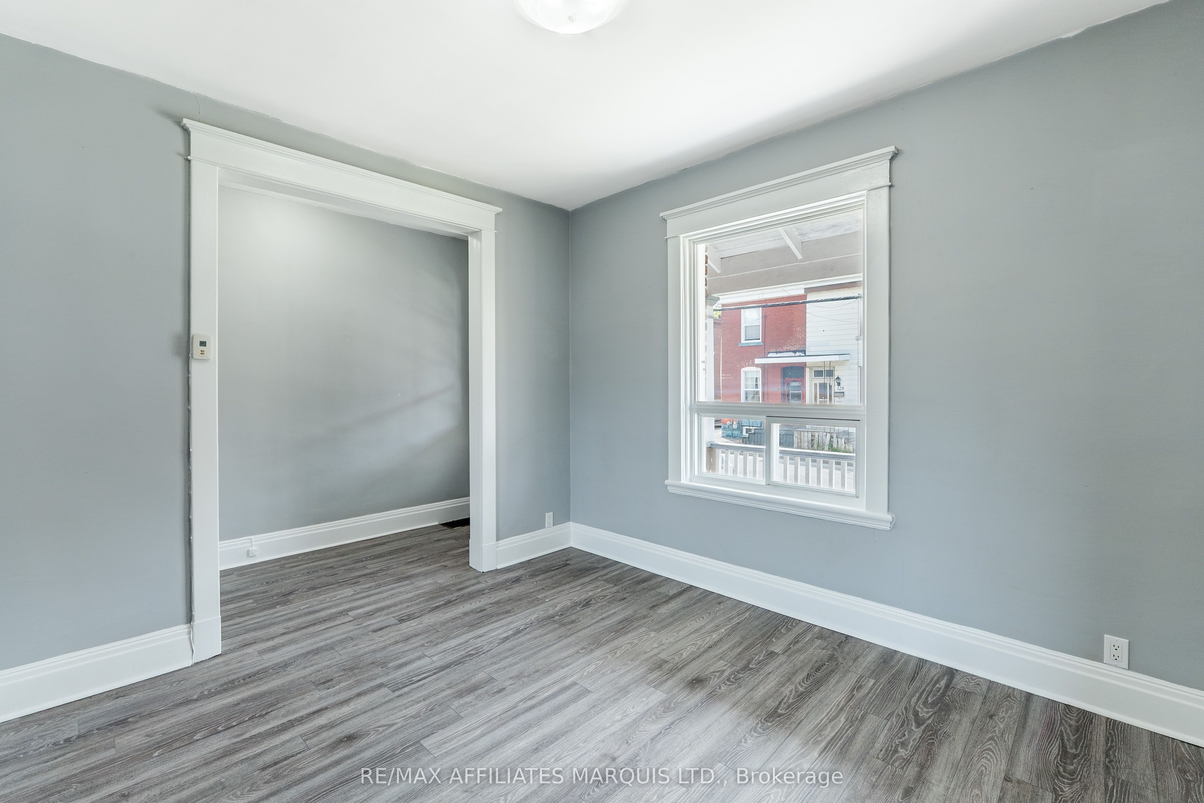 129 First Street W Property Photo 7