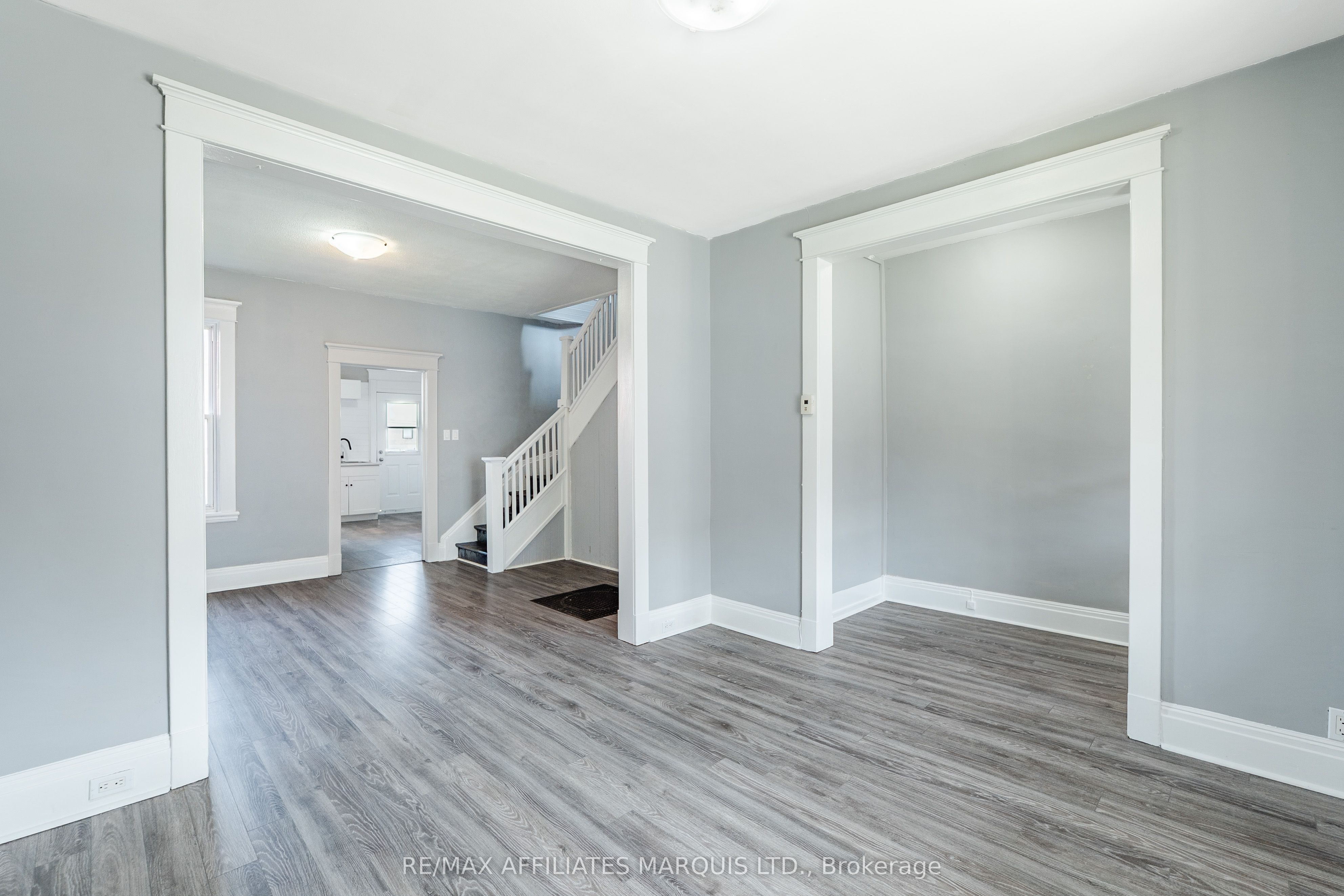 129 First Street W Property Photo 10