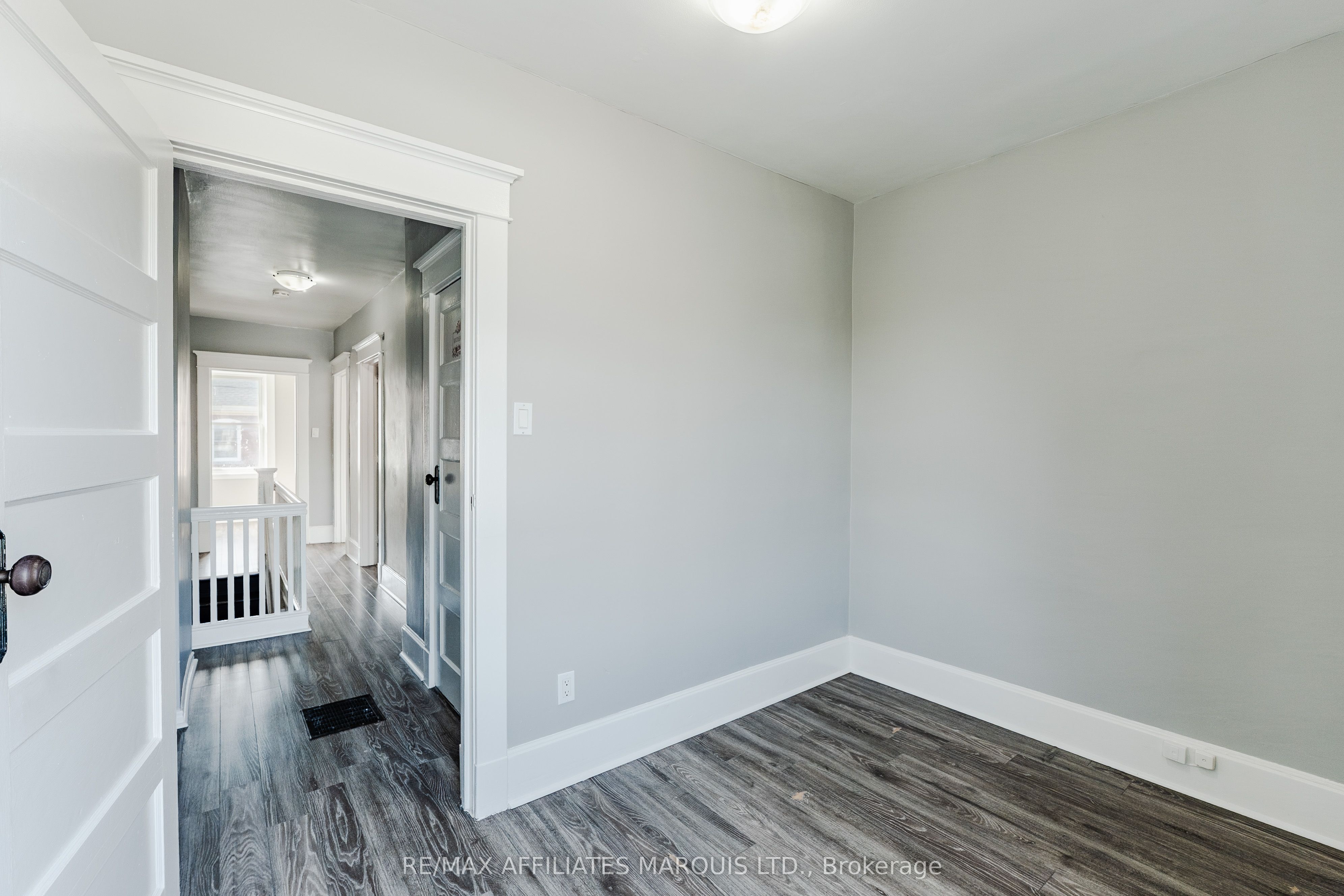 129 First Street W Property Photo 18